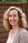 Andrea Chapman (Vice Chair of Governors and Chair of the Resources Committee) Occupation: Chartered Accountant, and at present a full-time mother/housewife Skills & Interests: Finance, Numeracy Governing Body Sub-Committee: Resources