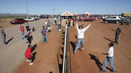 mexandthecity :
M&TC:
Americans and Mexicans playing volleyball over the border