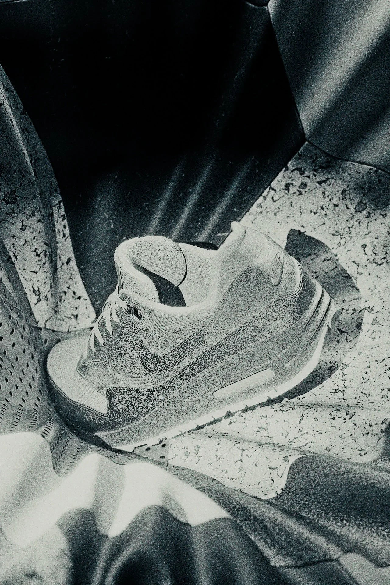 Nike_v006_01.jpg