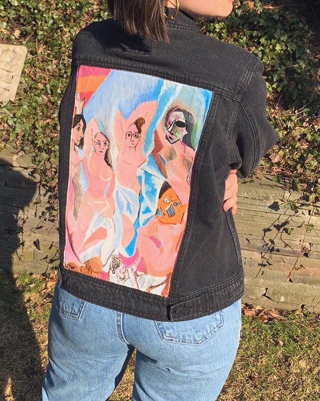 The final product from my last post! ✨🎨 Les Demoiselles D&rsquo;Avignon by Picasso is now on the back of my thrifted denim jacket! It felt nice to take something I purchased for $2 and turn it into something unique 🎊 .
.
.
#paintedjeans #paintedden