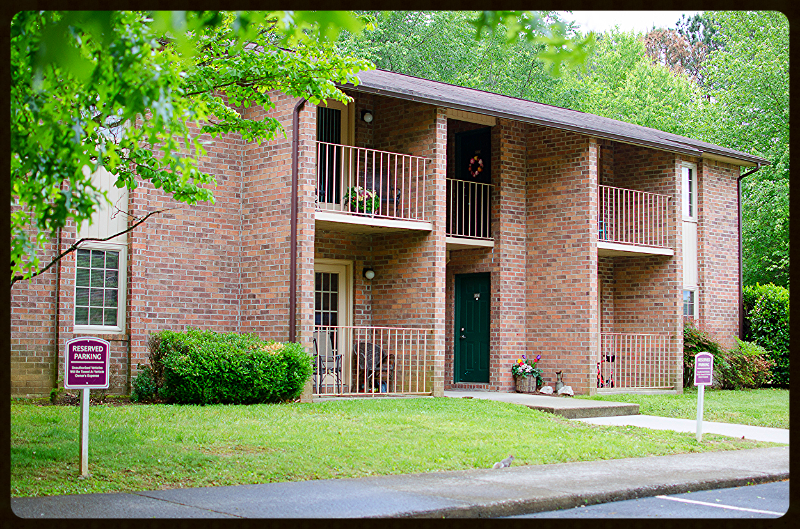 Belle Meade Apartments Knoxville, TN — Emerald Housing Management