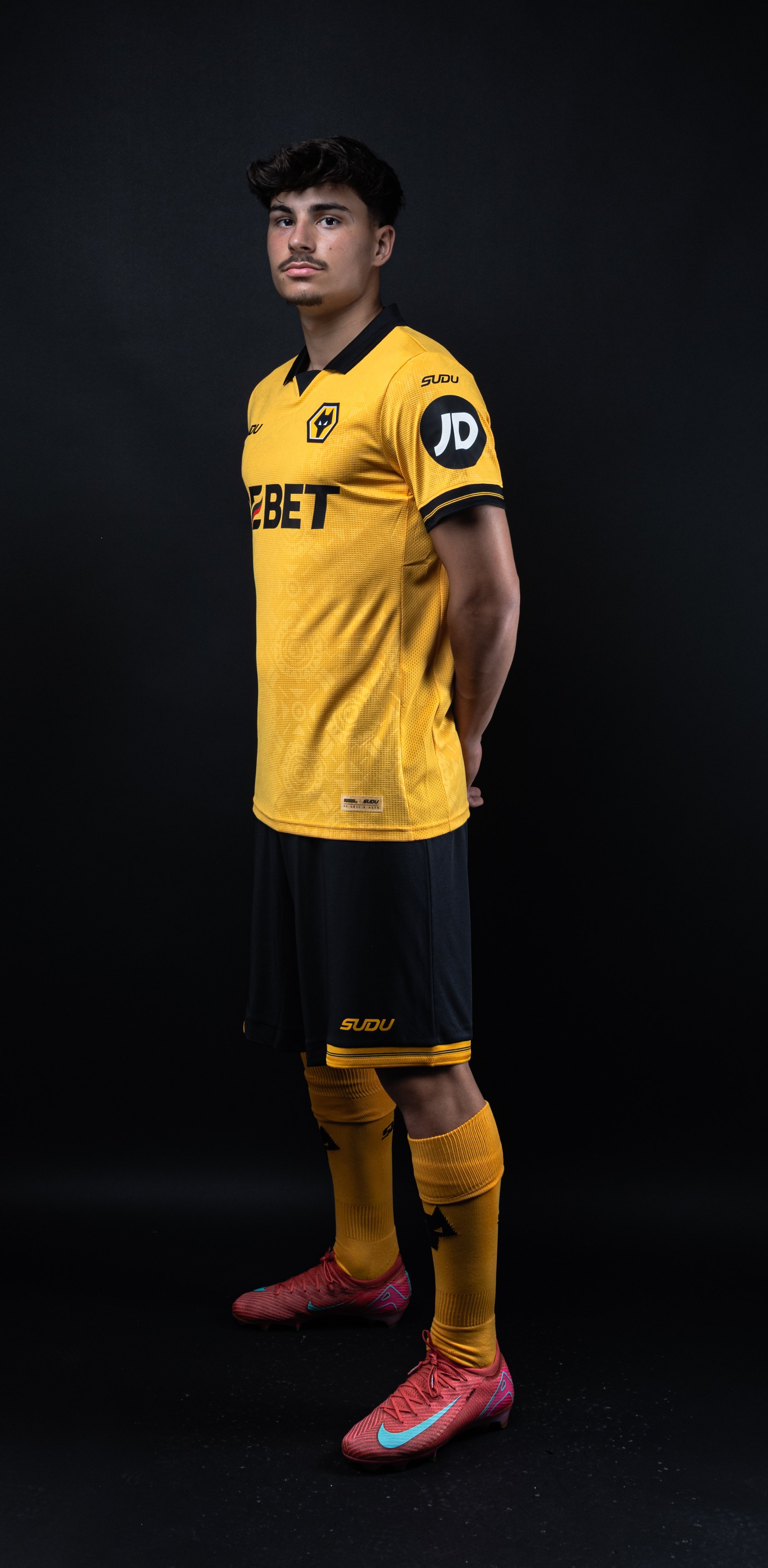 Wolves kit-3180.jpg