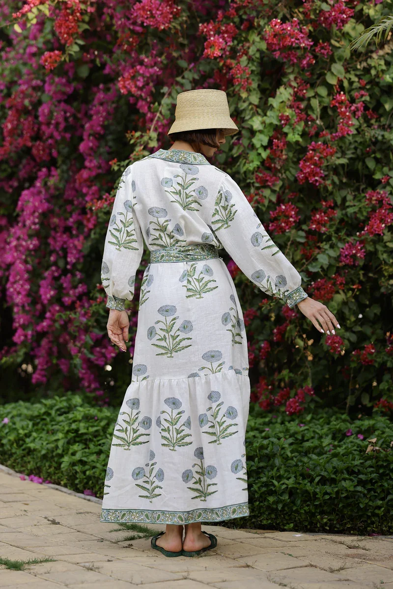 Capri_Maxi_blue_green_flower_5.webp