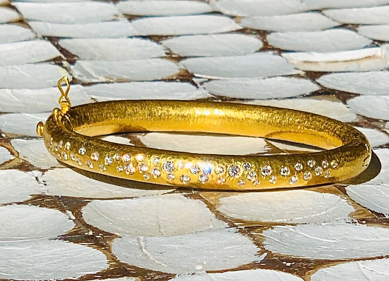bangle from side 05:20.jpg