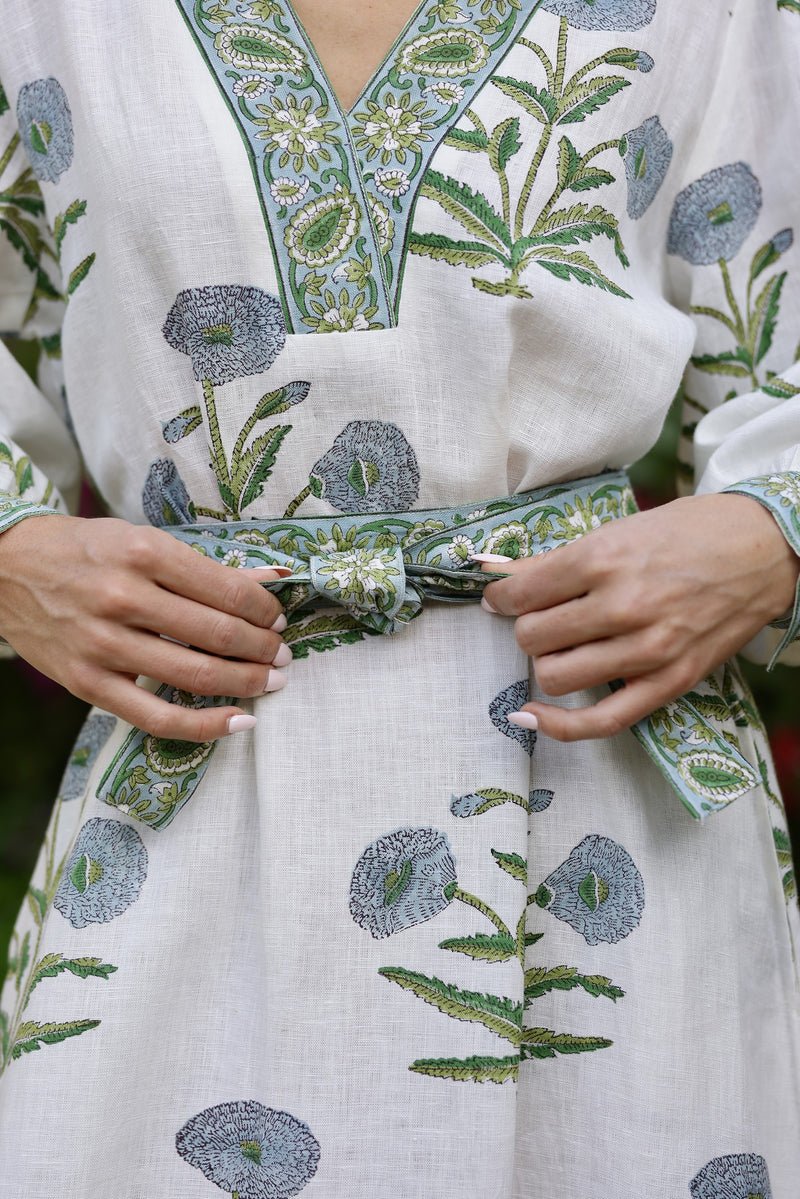 Capri_Maxi_blue_green_flower_2.jpg