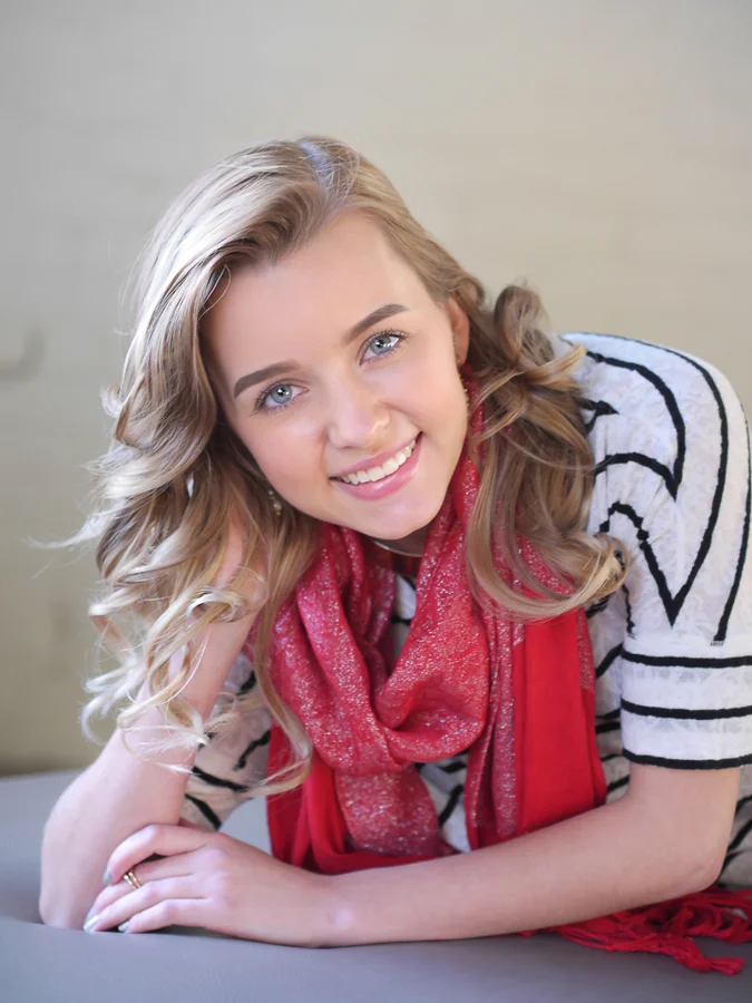 Allison-0065 YB.jpg