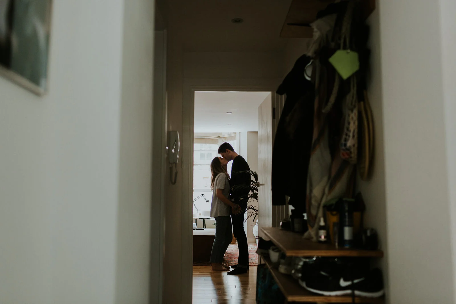 alternative engagement photos LONDON 11-26-29-0P8A4253-W+A.jpg