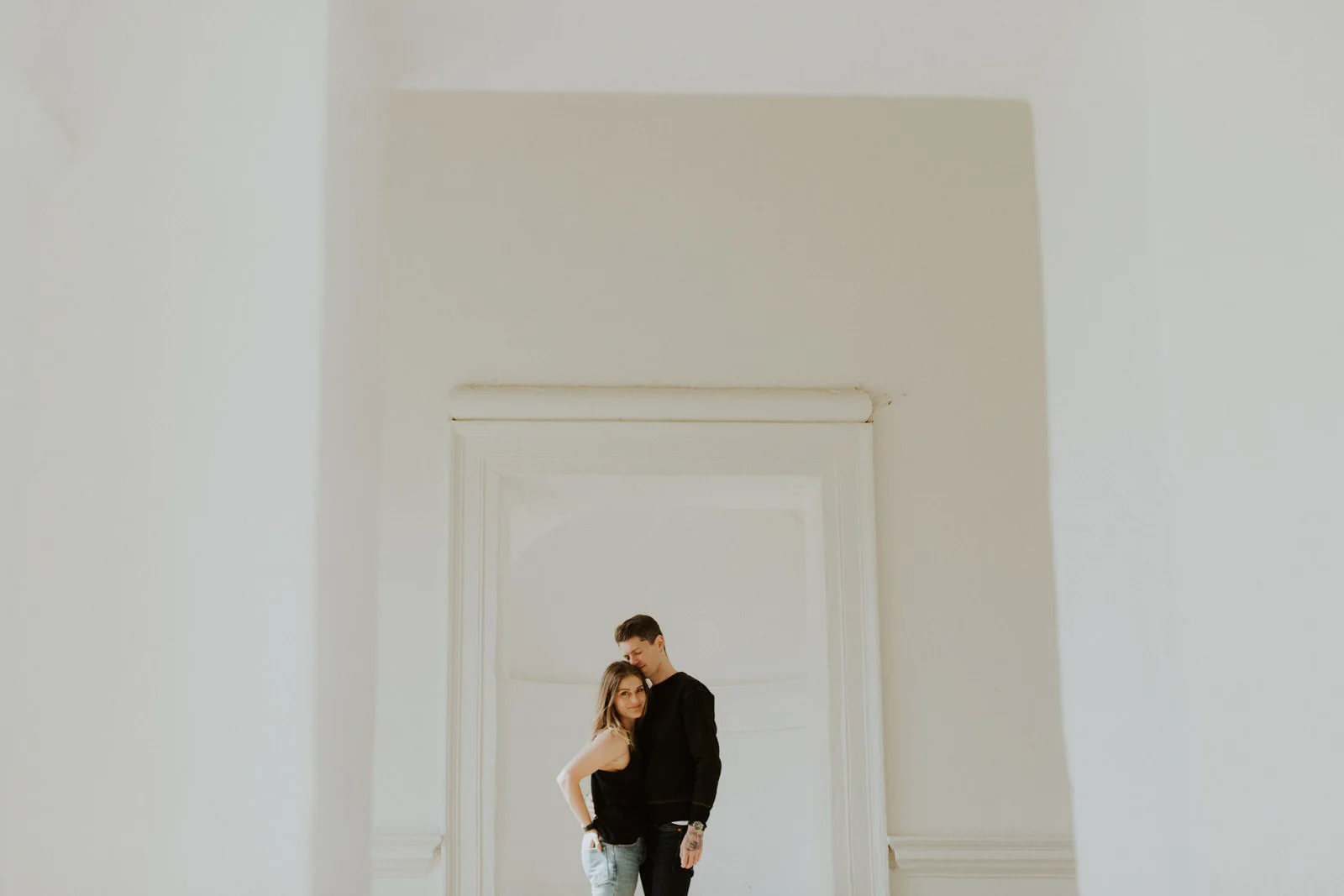 alternative engagement photos LONDON 09-53-00-920A3691-W+A.jpg