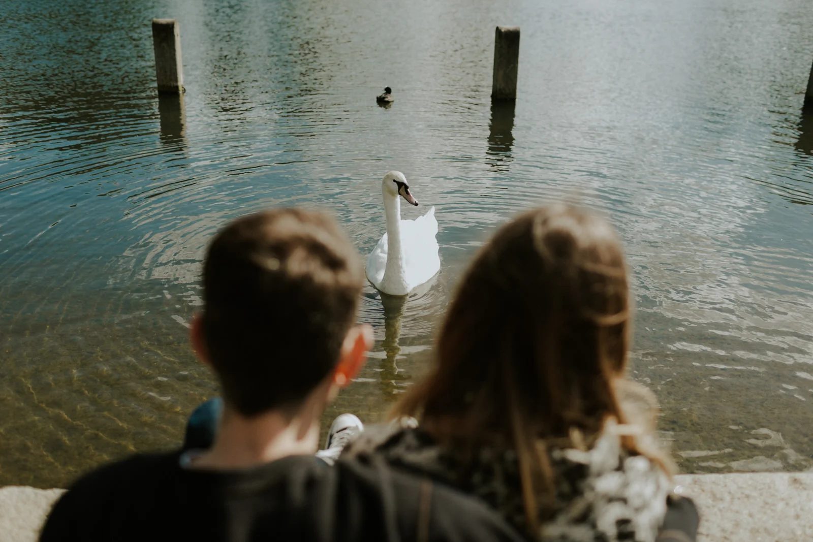 alternative engagement photos LONDON 09-48-39-0P8A3890-W+A.jpg