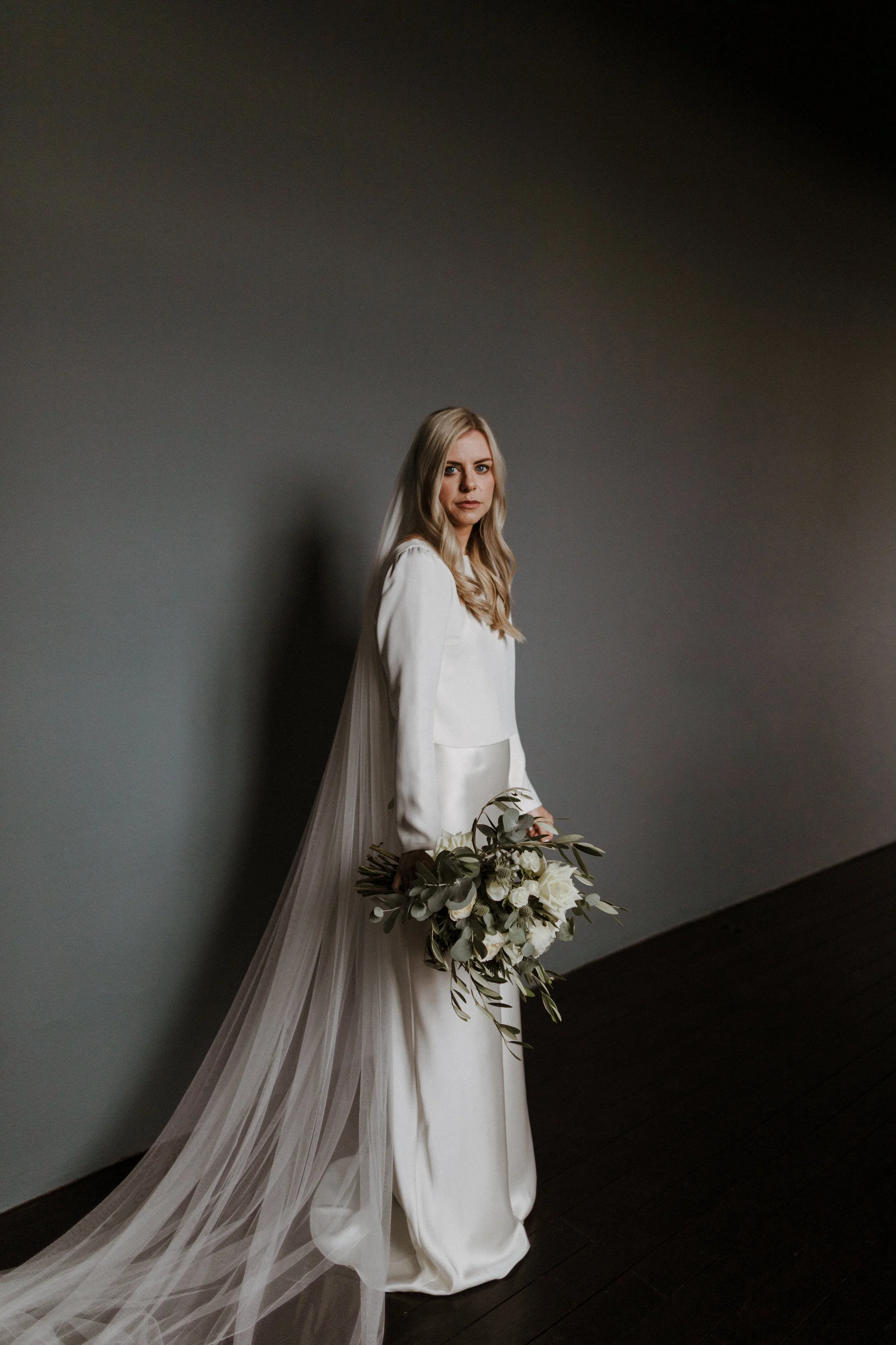 Chateau Rigaud Wedding Photography 14-26-55-1Q5A1295-R+L.jpg