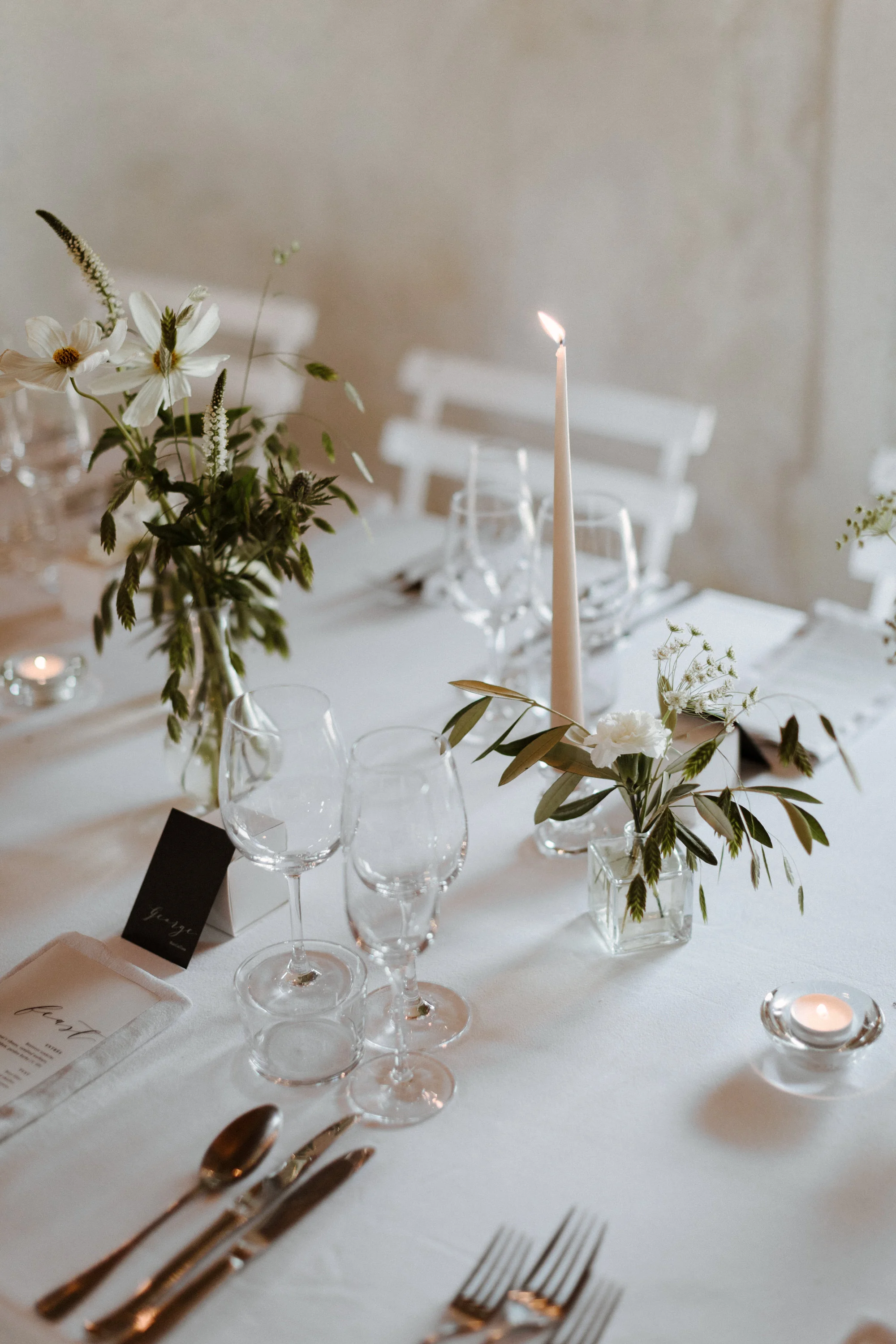 Chateau Rigaud Wedding Photography 16-55-56-1Q5A2611-R+L.jpg