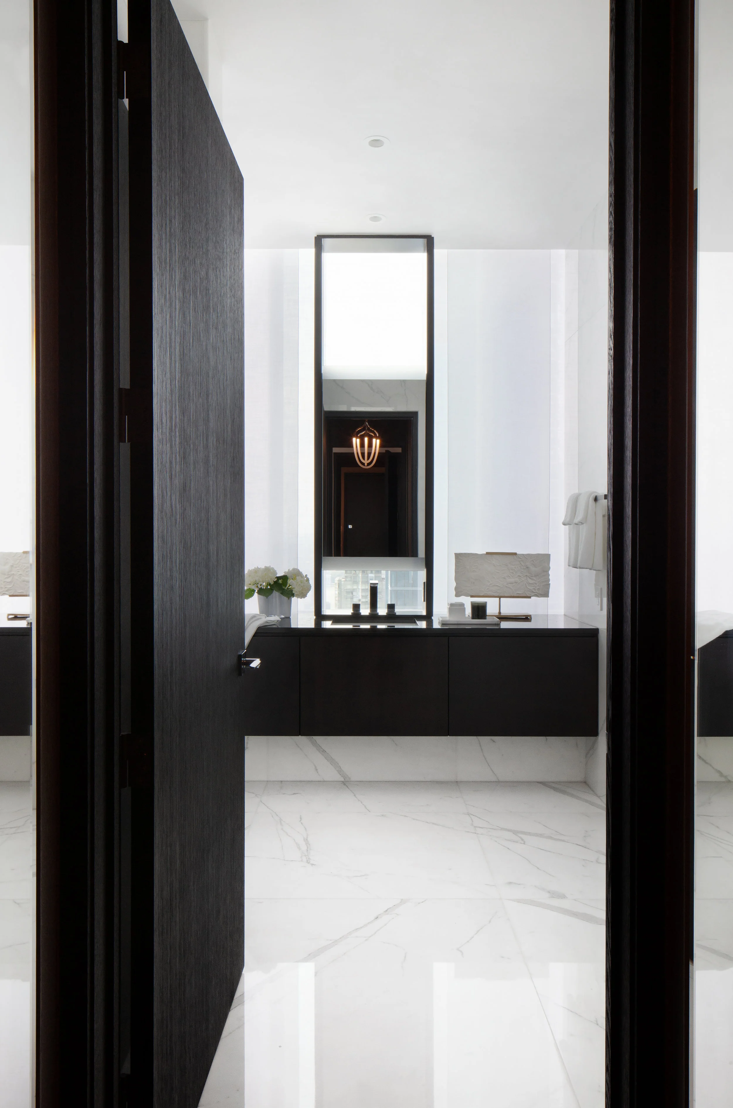 Hers Bath 2.jpg