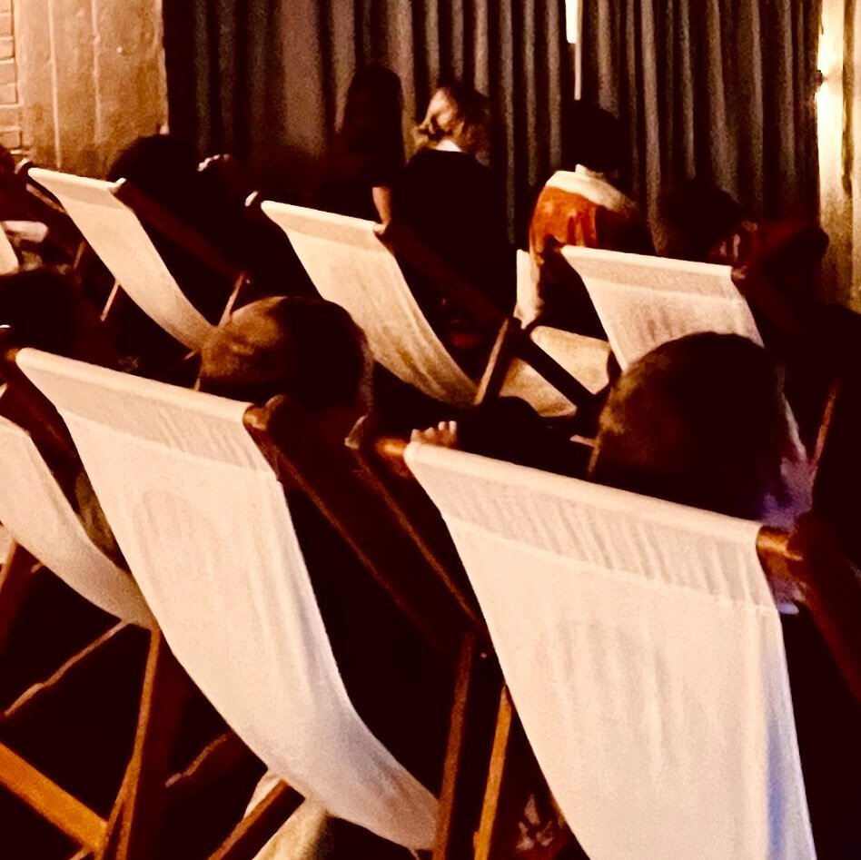 A spooky screening at our in-house cinema for Halloween, complete with popcorn and pick n mix 🍿🎃🧛🏻👻

#filmnight #spookyseason #cinema #halloween #deckchairs