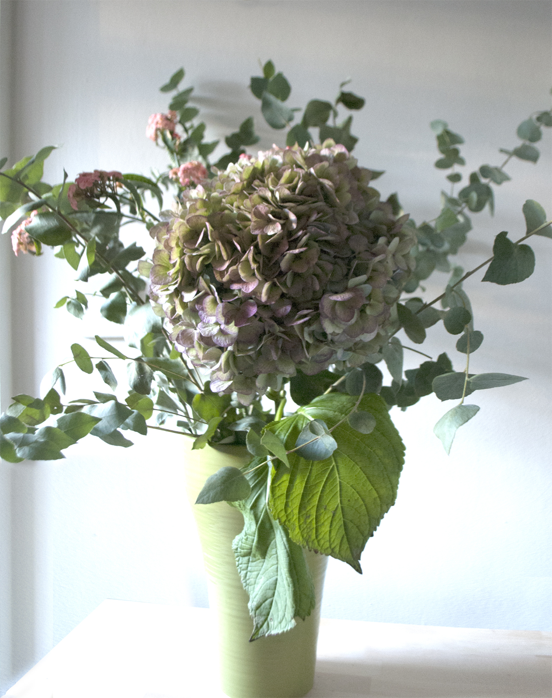 My attempt at a Grace & Thorn style arrangement - I think it probably needs a lot more foliage!