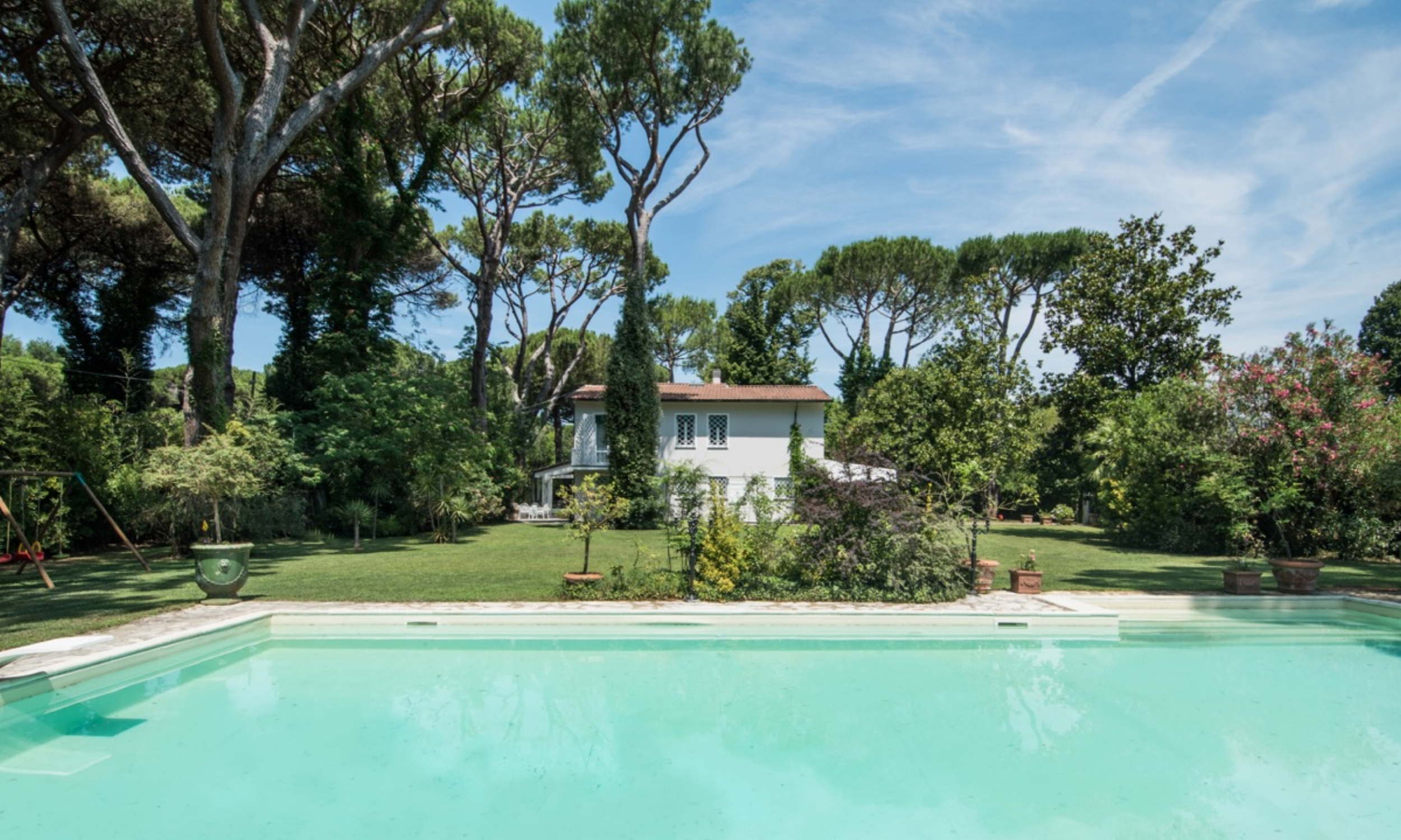 SwimmingPool-42.jpg