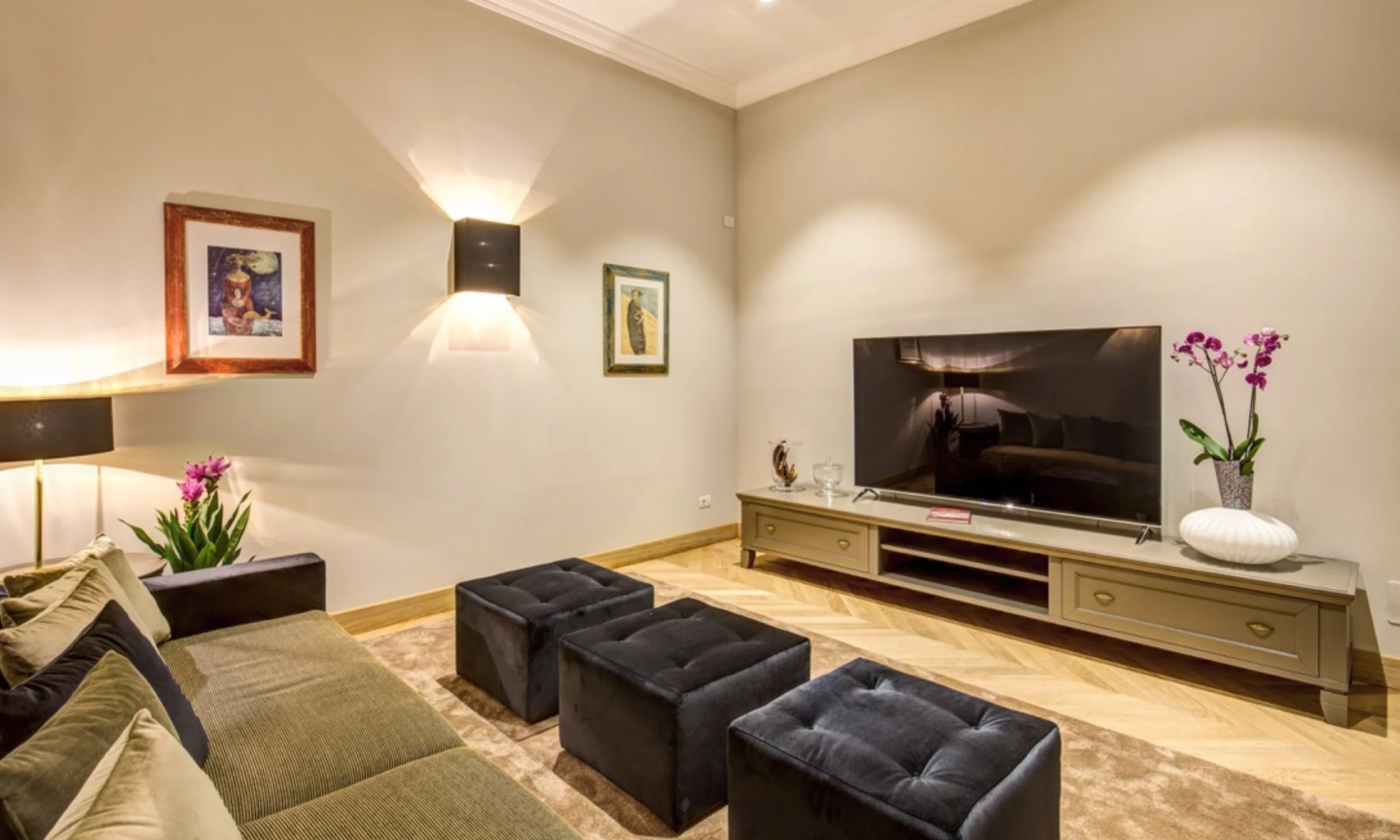 TVRoom-01.jpg
