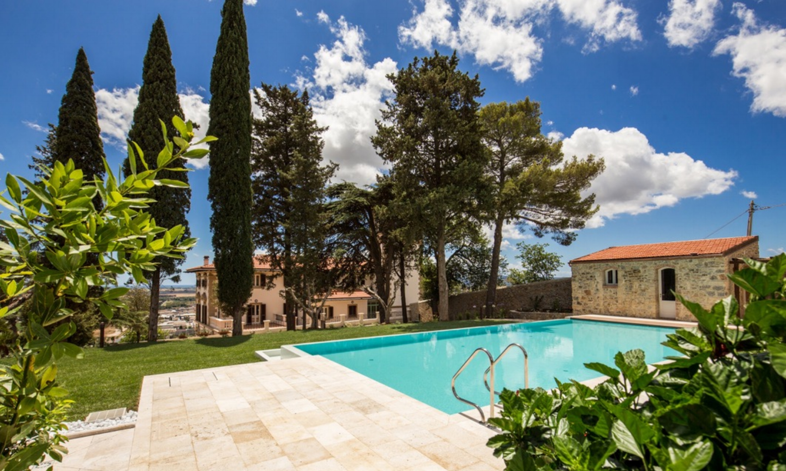 SwimmingPool-08.jpg