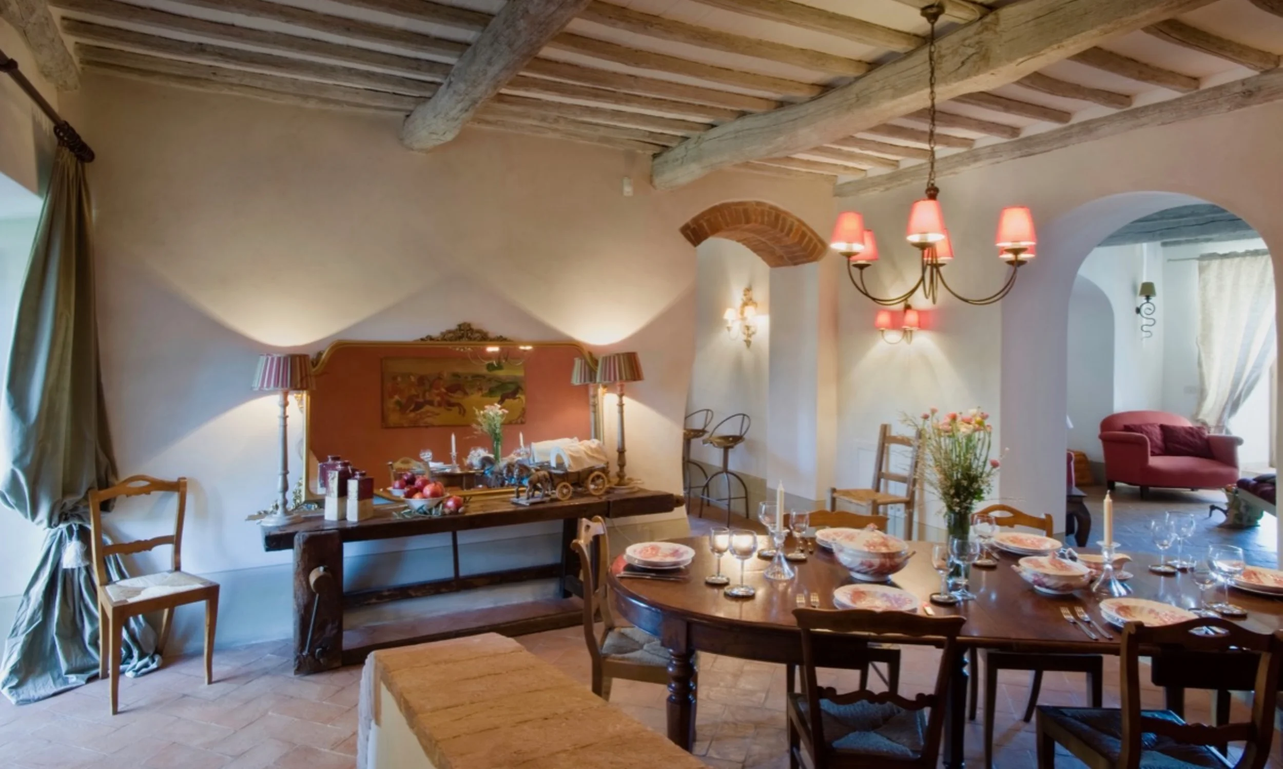 DiningRoom-02.jpg