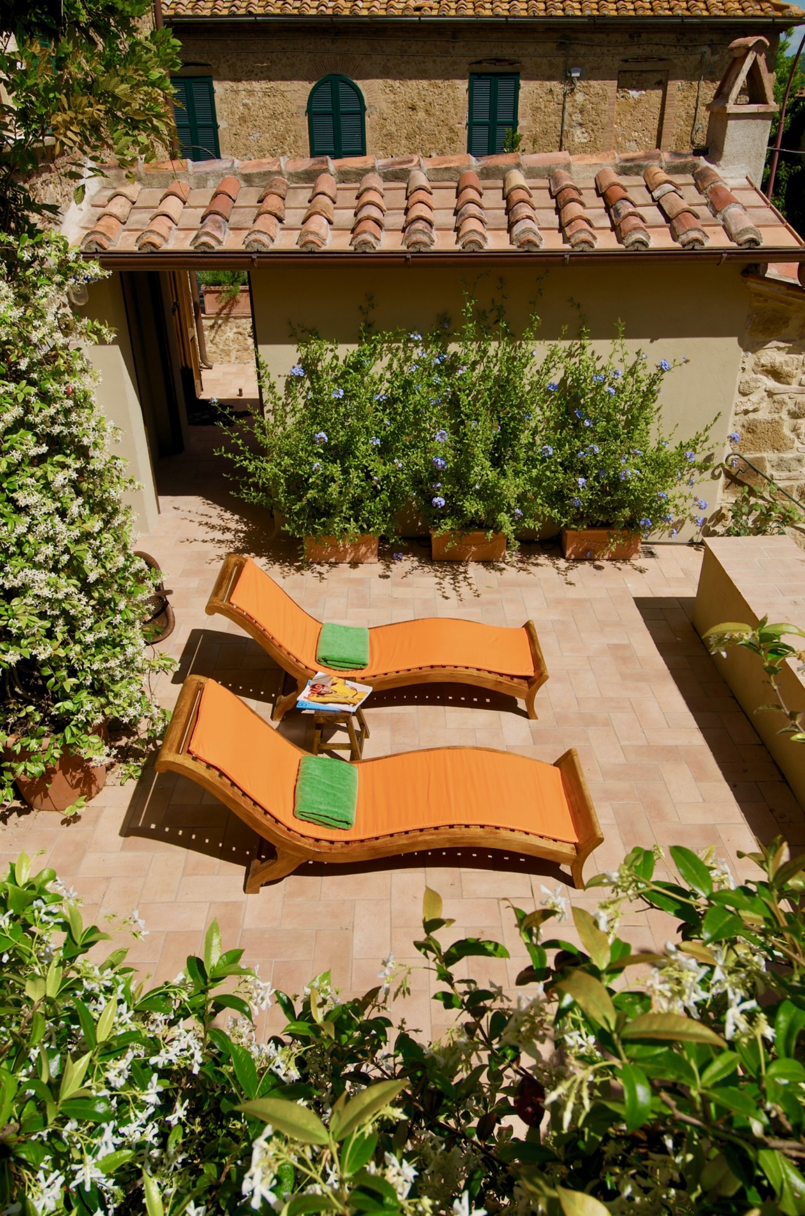 Terrace_02.jpg