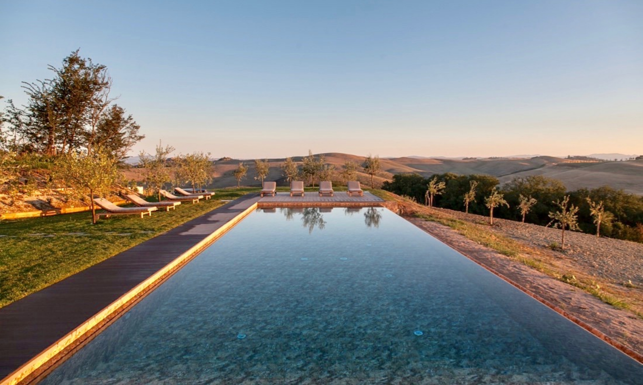 SwimmingPool-02.jpg