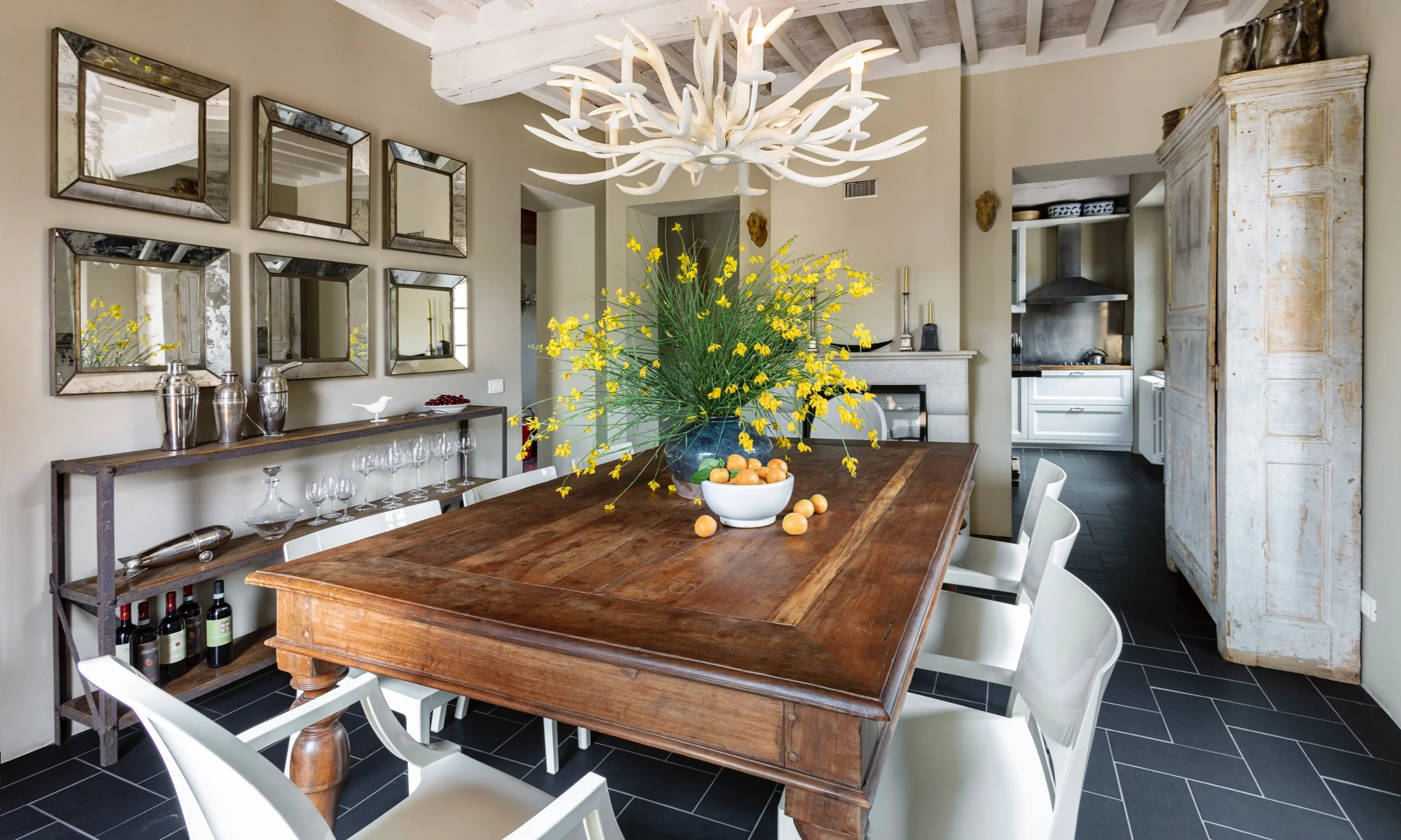 DiningRoom-21.jpg