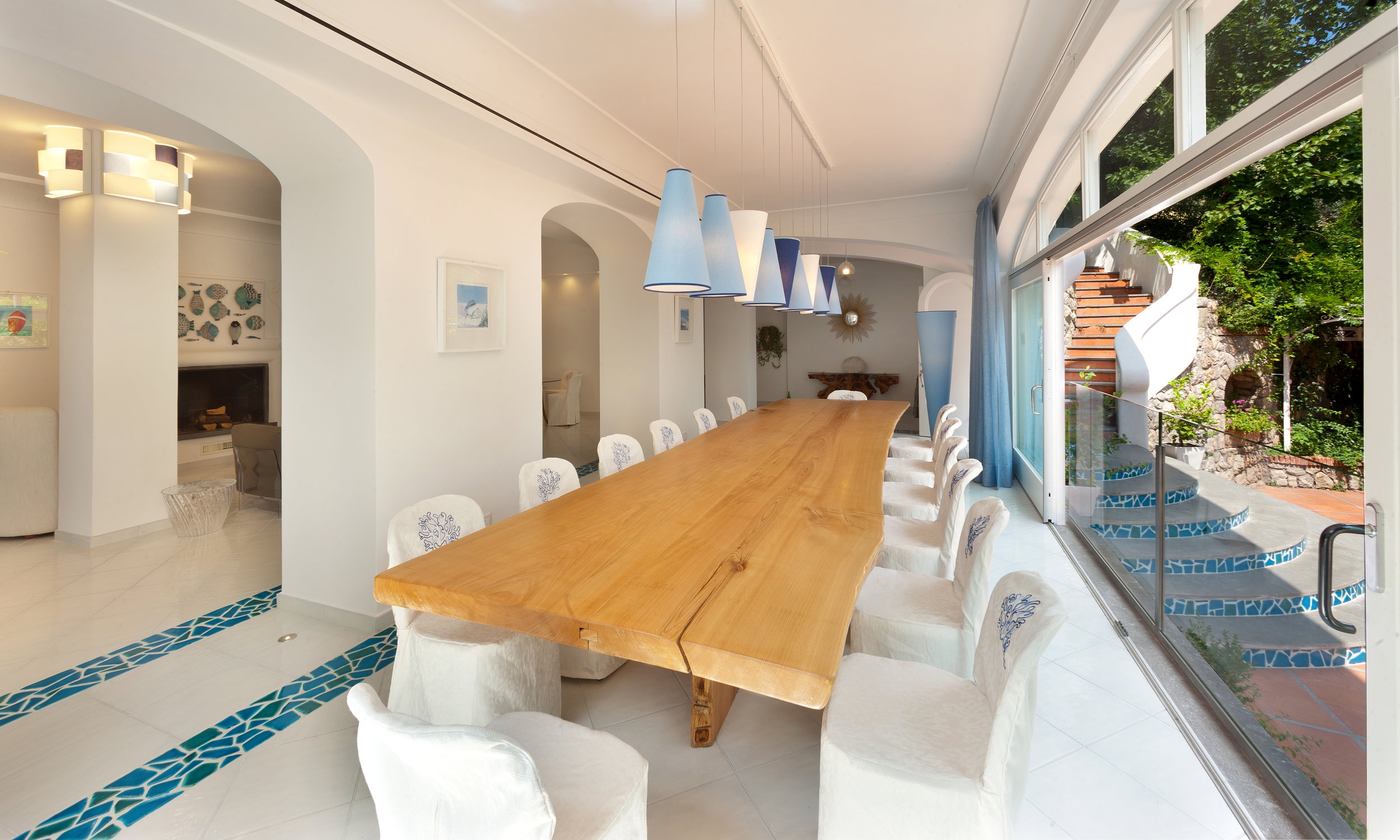 Dining-02.jpg