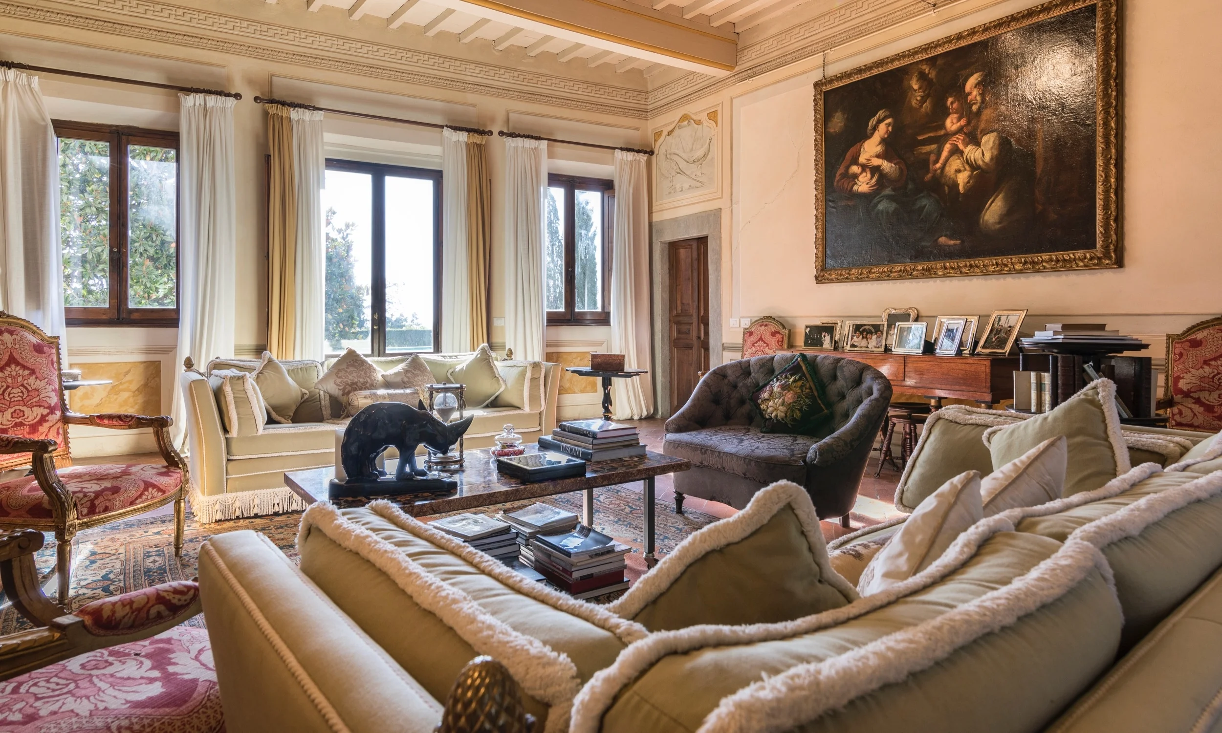 LivingRoom-03.jpg