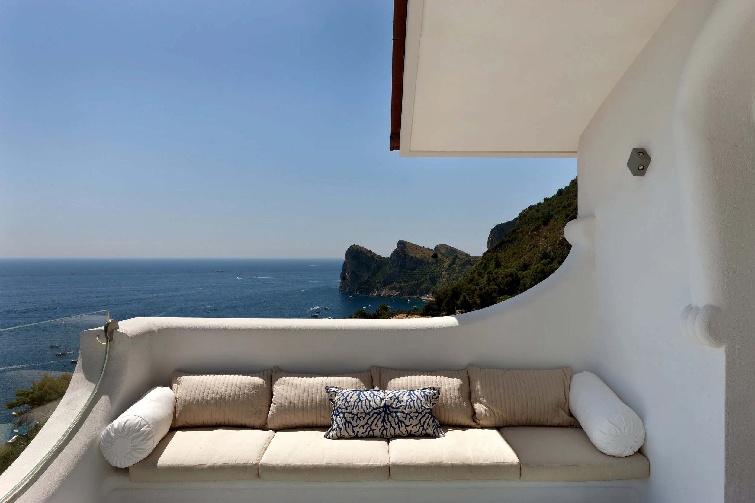 Terrace-01.jpg