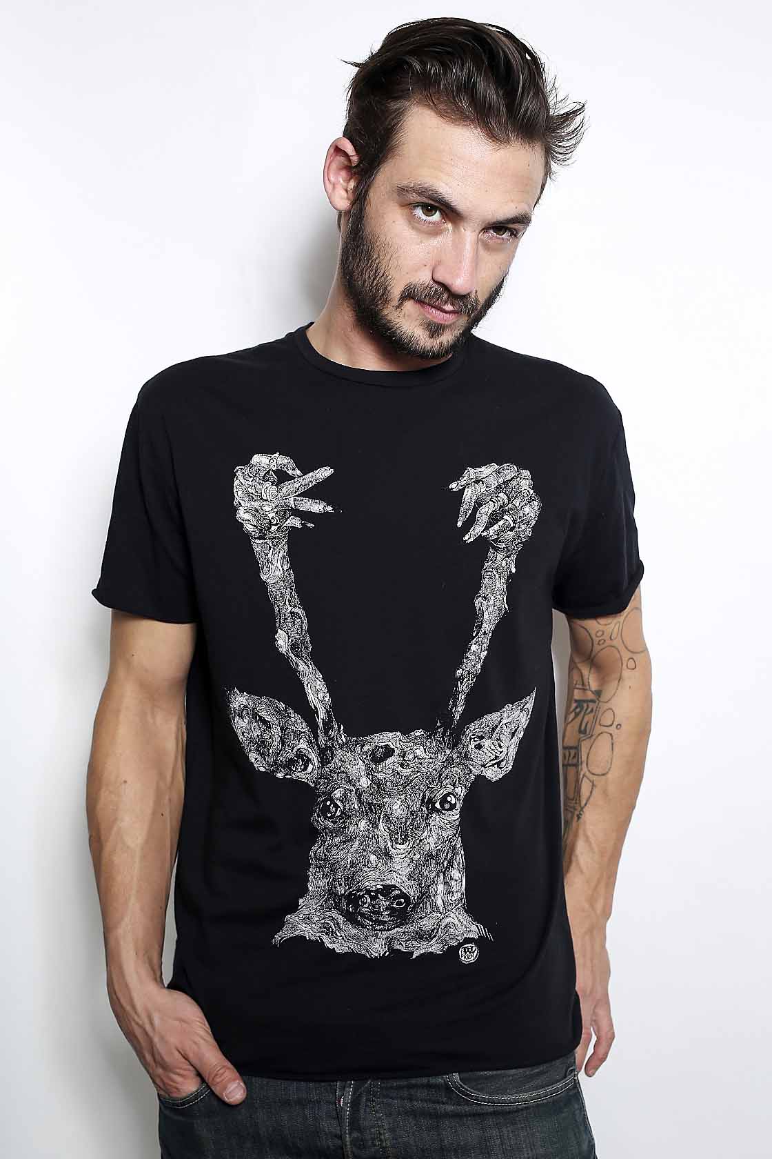 Mona Nunez Mens Deer Finger Black