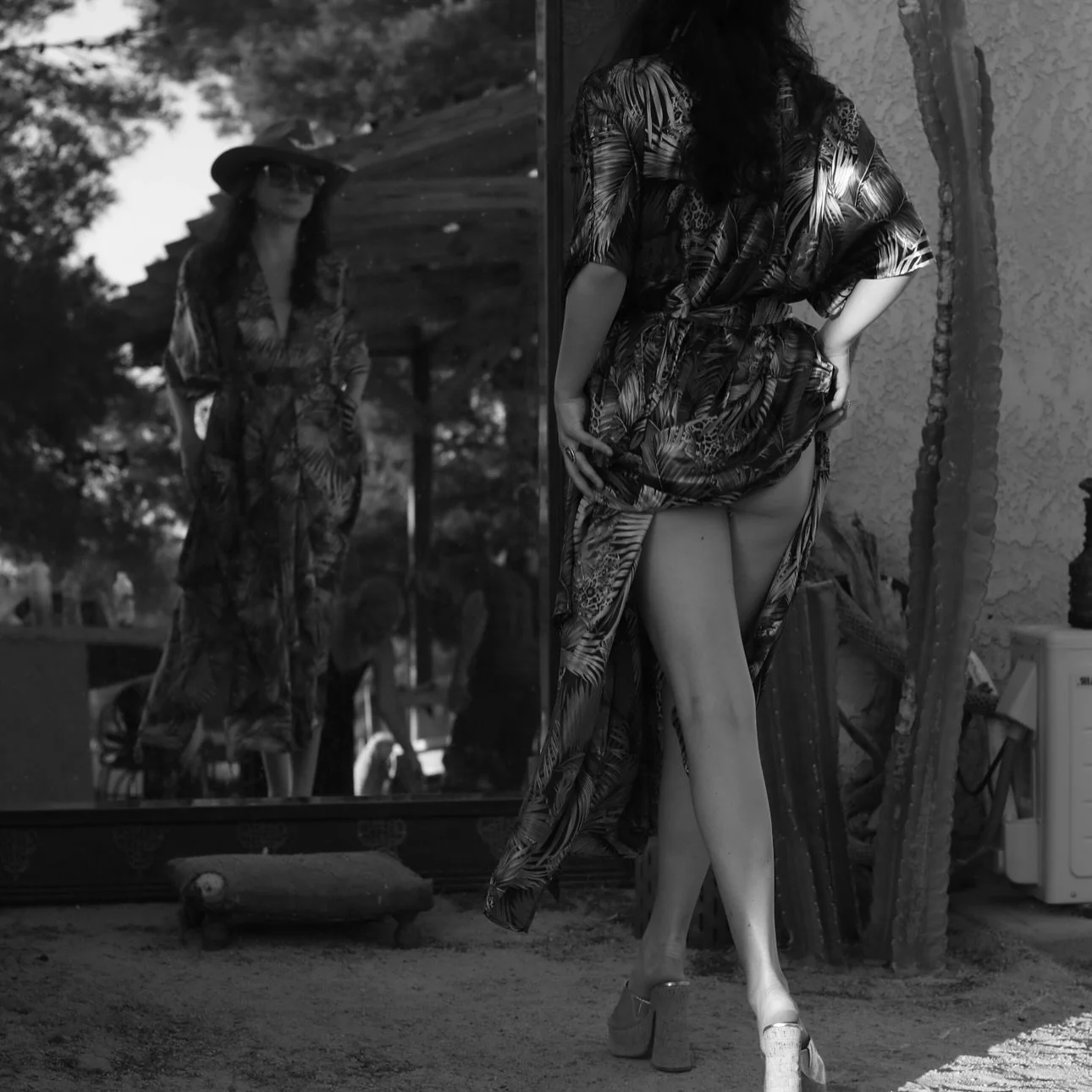 Every stitch a prayer,every move a revolution.
One of a kind kaftan and lining camo reversible jacket .place your order for your one of a kind style rooted in love .  @khloewahl  my beautiful model 📸 @wadeing_in_the_sky  thank you !  #armyoflove #on