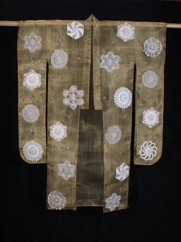 Beauty Surrounds -300dpi.jpeg