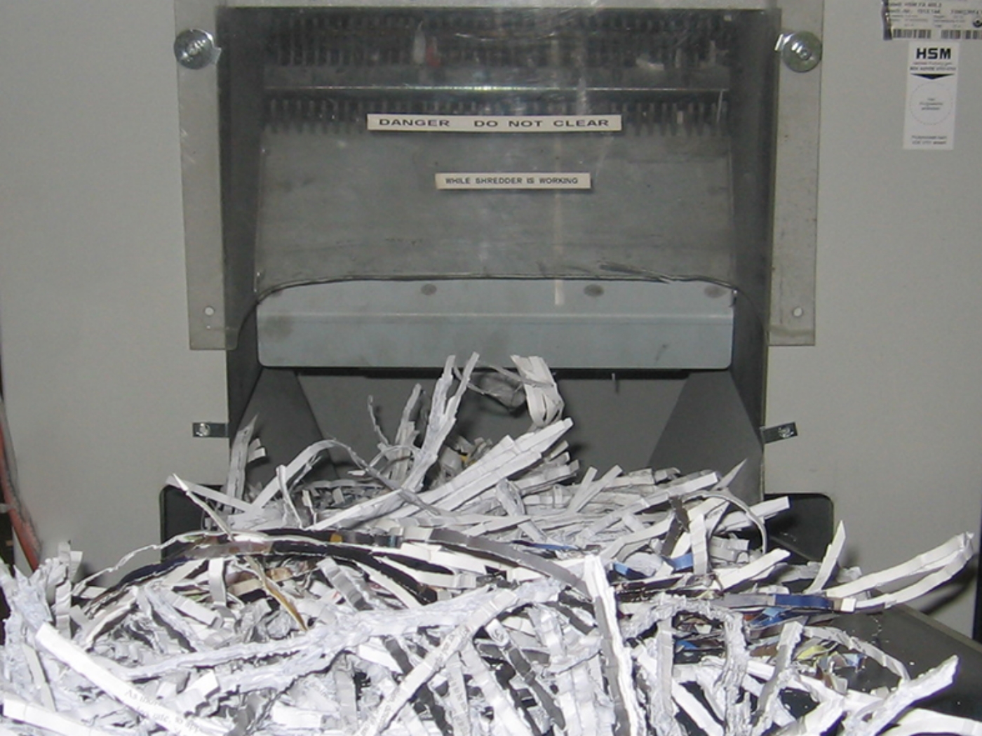 secure-confidential-paper-shredding.jpg