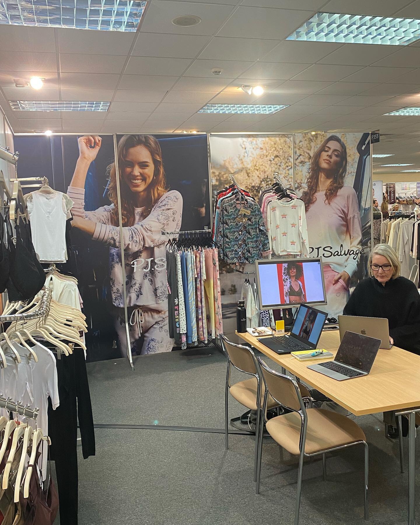 Day 1 at @indxfashion with an early start to Sunday morning&hellip;where&rsquo;s the coffee! @janjanu25 working hard already #pjsalvage #schiesser #schiesserrevival #luxelounge #organiccotton