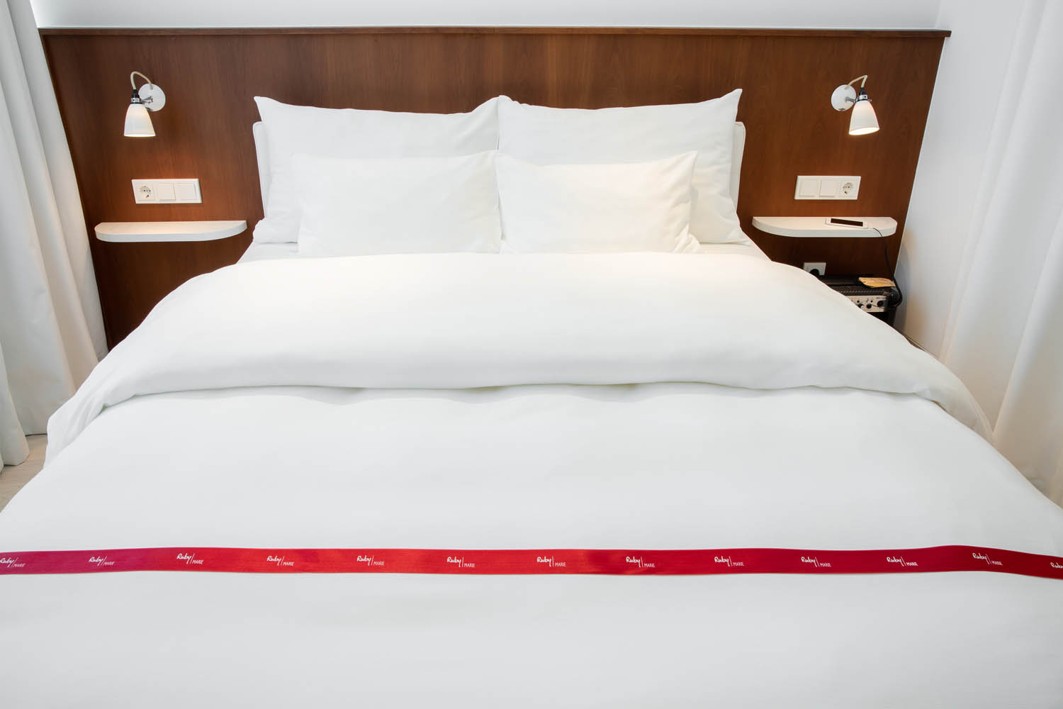 Ruby_Marie_Hotel_Vienna_-_Bed.jpg