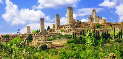 .The second of our “tower towns” San Gimignano is one of the most famous small towns in all of Italy.