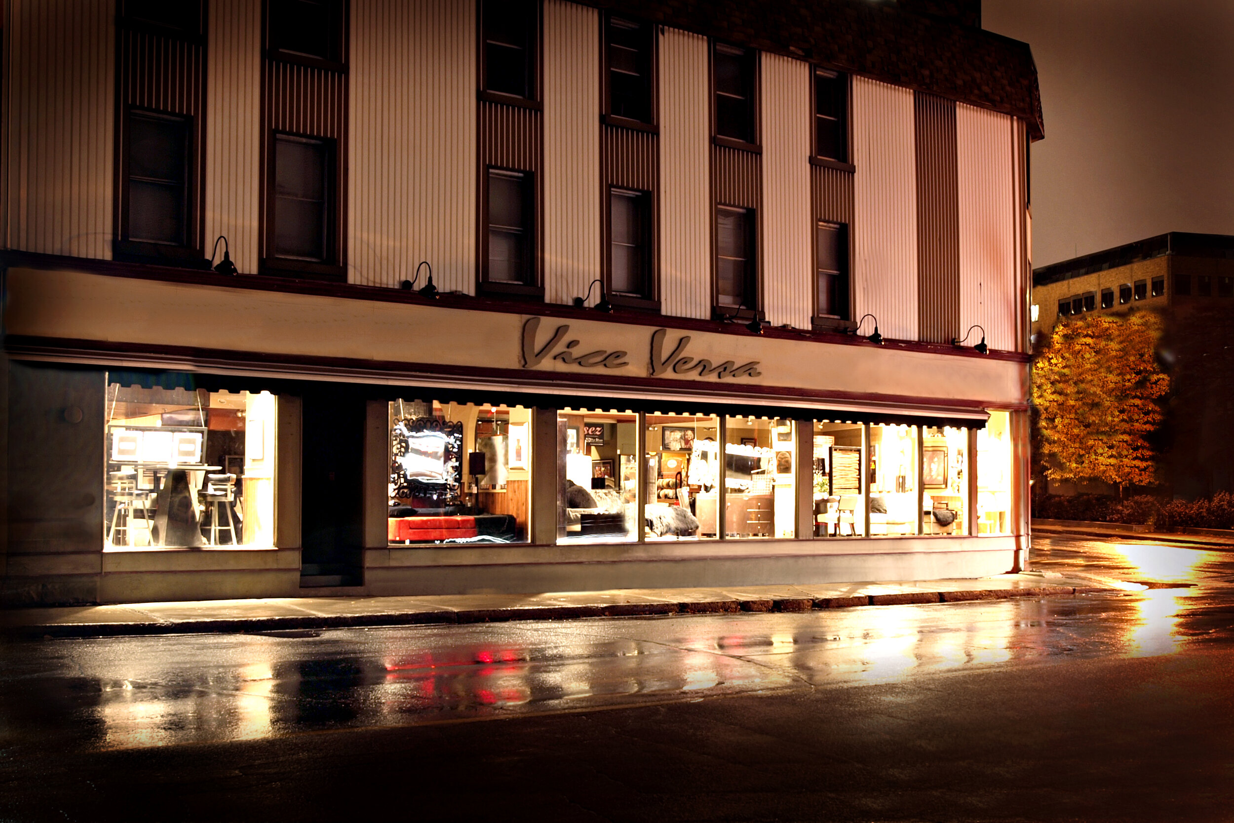 _A218847  ret  sat+.jpg