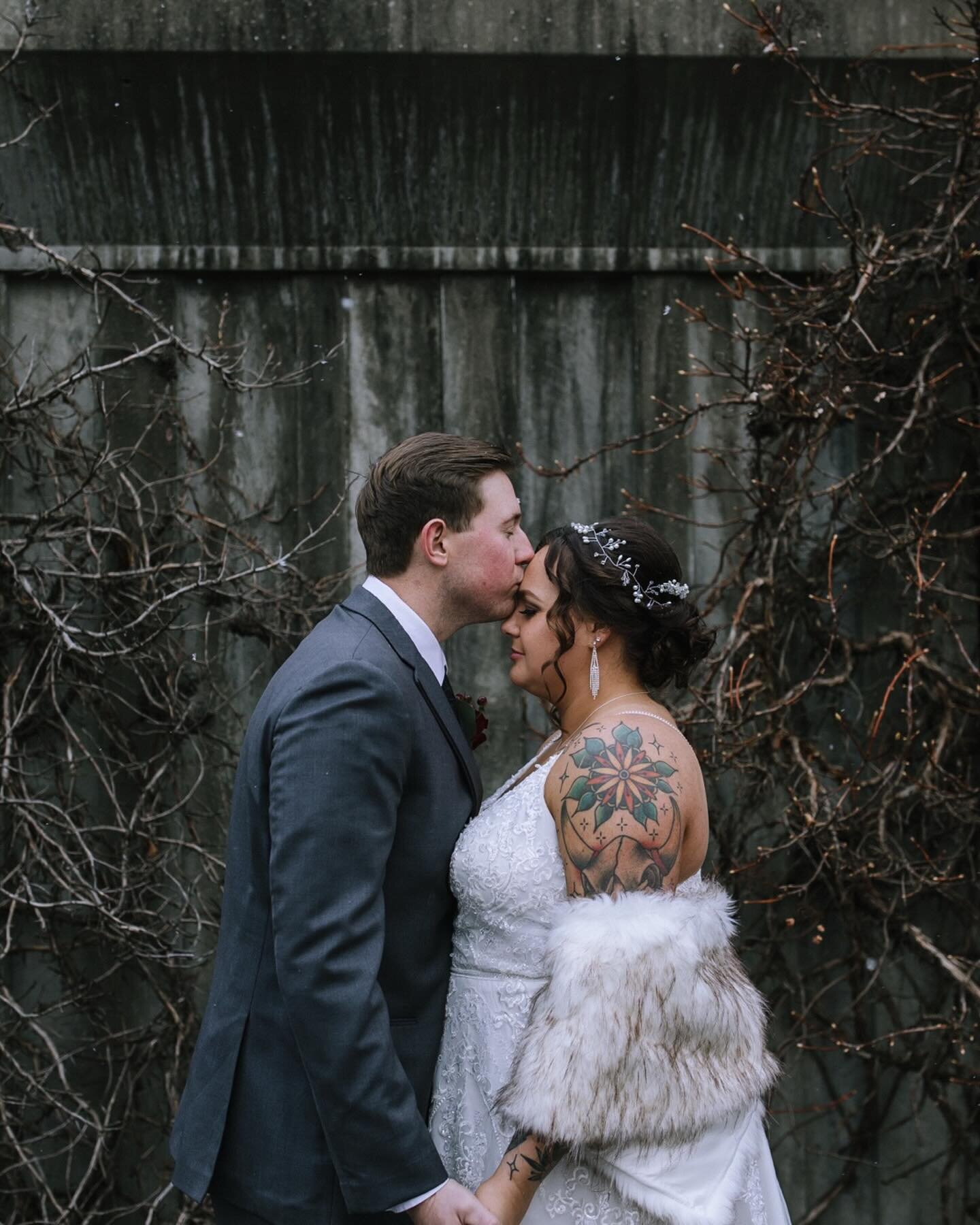 Winter weddings have a certain amount of magic to them. Celebrating one year of Alexis &amp; Jake. 💕 
⠀⠀⠀⠀⠀⠀⠀⠀⠀
⠀⠀⠀⠀⠀⠀⠀⠀⠀
⠀⠀⠀⠀⠀⠀⠀⠀⠀
⠀⠀⠀⠀⠀⠀⠀⠀⠀
⠀⠀⠀⠀⠀⠀⠀⠀⠀
⠀⠀⠀⠀⠀⠀⠀⠀⠀
⠀⠀⠀⠀⠀⠀⠀⠀⠀
⠀⠀⠀⠀⠀⠀⠀⠀⠀
⠀⠀⠀⠀⠀⠀⠀⠀⠀
⠀⠀⠀⠀⠀⠀⠀⠀⠀
 #kaitlinpowellphotography #burghbrides #winter