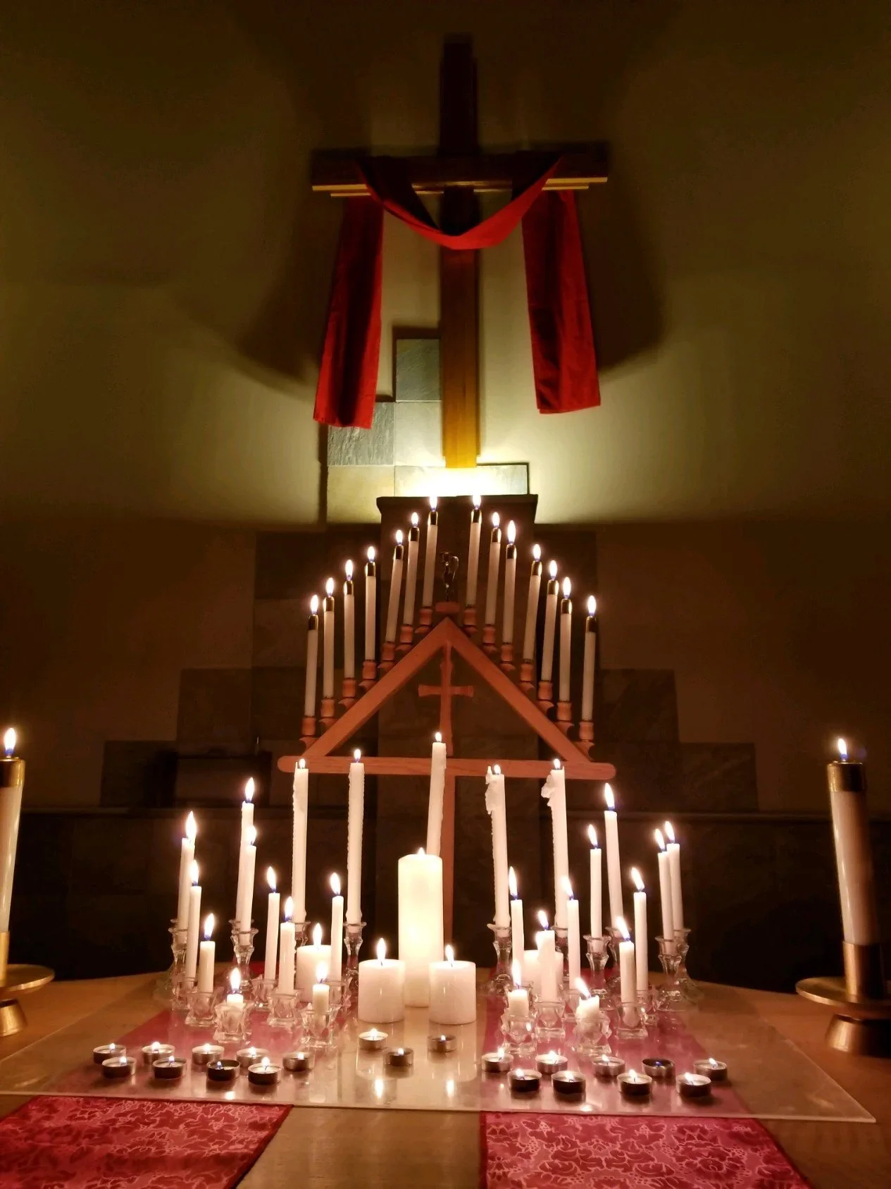 Holden+altar.webp