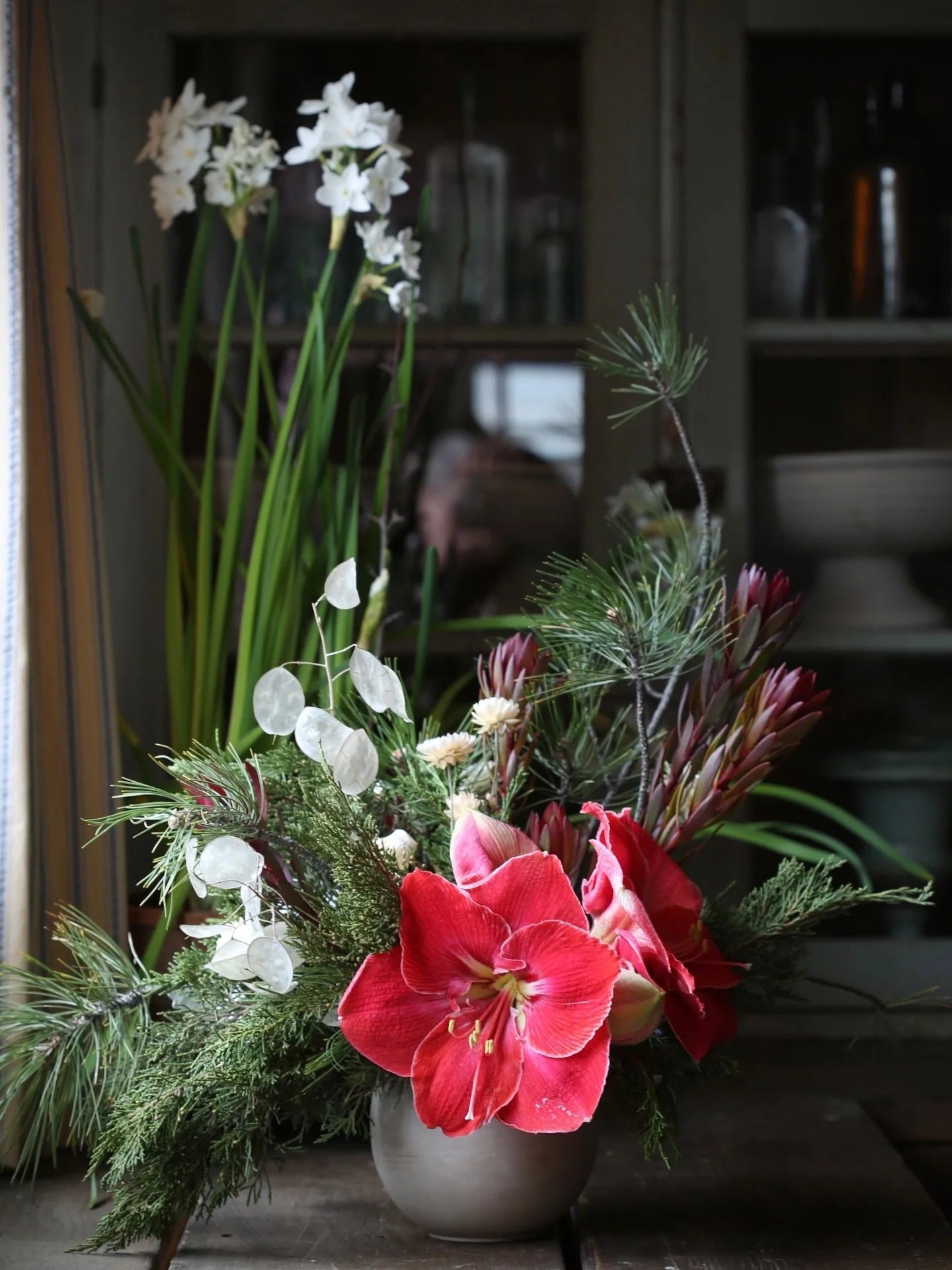 If it wasn&rsquo;t for the paper whites and amaryllis blooming, you wouldn&rsquo;t believe it&rsquo;s Christmas Eve. It&rsquo;s been in the 60-70&rsquo;s all week and skiers say there is no real snow in the mountains either.  So teenagers are making 
