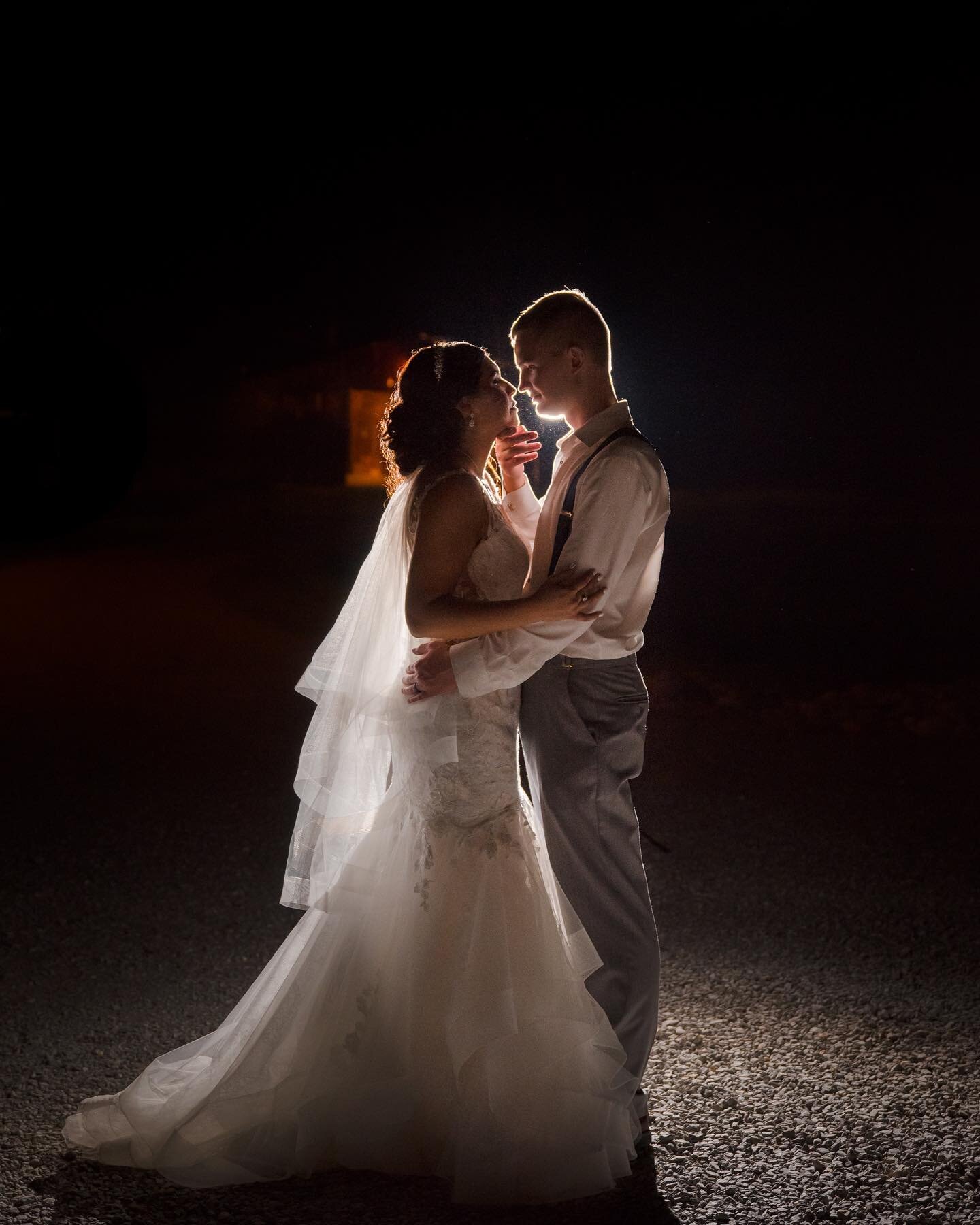 &ldquo;This night is sparkling, don&rsquo;t you let it go.
I&rsquo;m wonderstruck, blushing all the way home.
I&rsquo;ll spend forever wondering if you knew,
I was enchanted to meet you.&rdquo;✨

Vendors:
Venue: @heartland_meadows_venue
Hair: @rachel