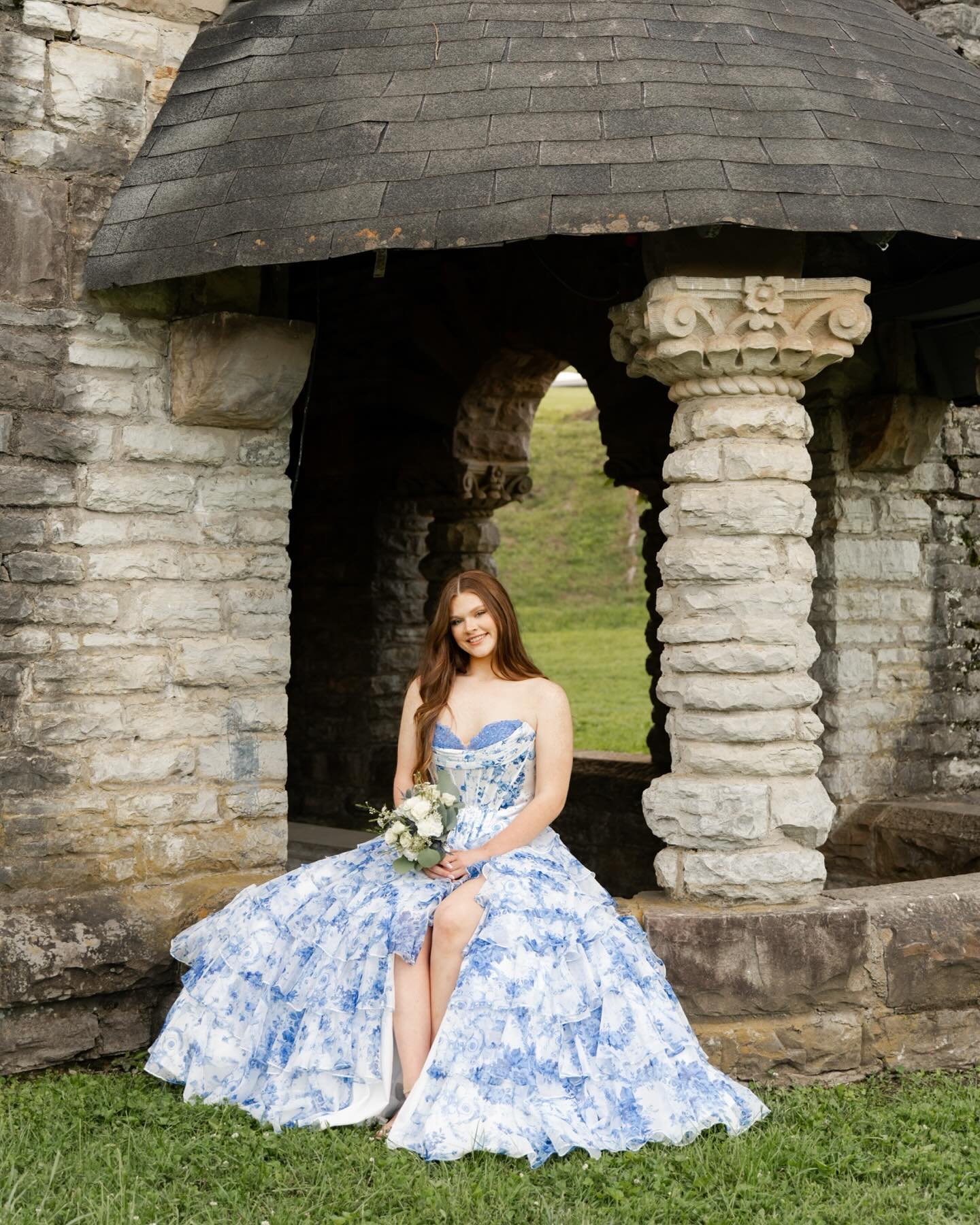I&rsquo;ve never seen a prettier prom dress! And Katie looks like she was born to be a model for @sherrihill! 🩵
.
.
.
.
.
#promseason #sherrihill #sherrihillpromdress #knoxvillephotographer #easttnphotographer #knoxvilletennessee #tnphotographer #su