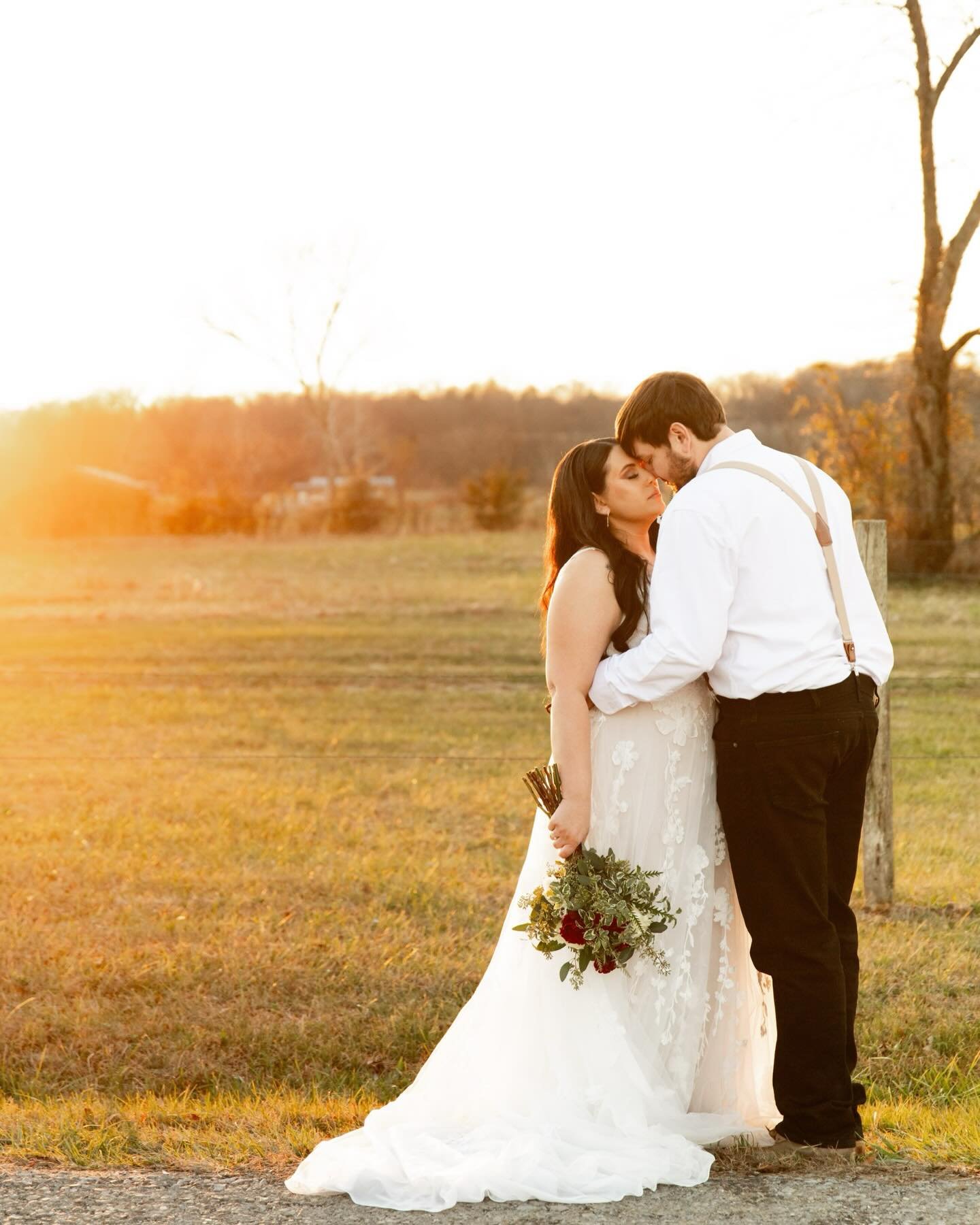 That golden hour lighting was *chef&rsquo;s kiss* 😘 during Reagan and Blake&rsquo;s bride and groom photos! Here&rsquo;s a little peek into their big day!💍❤️

Talented Vendors:
💒: @farm_at_bentley_fields
Wedding Dress: @whitelaceandpromises 
Hairs
