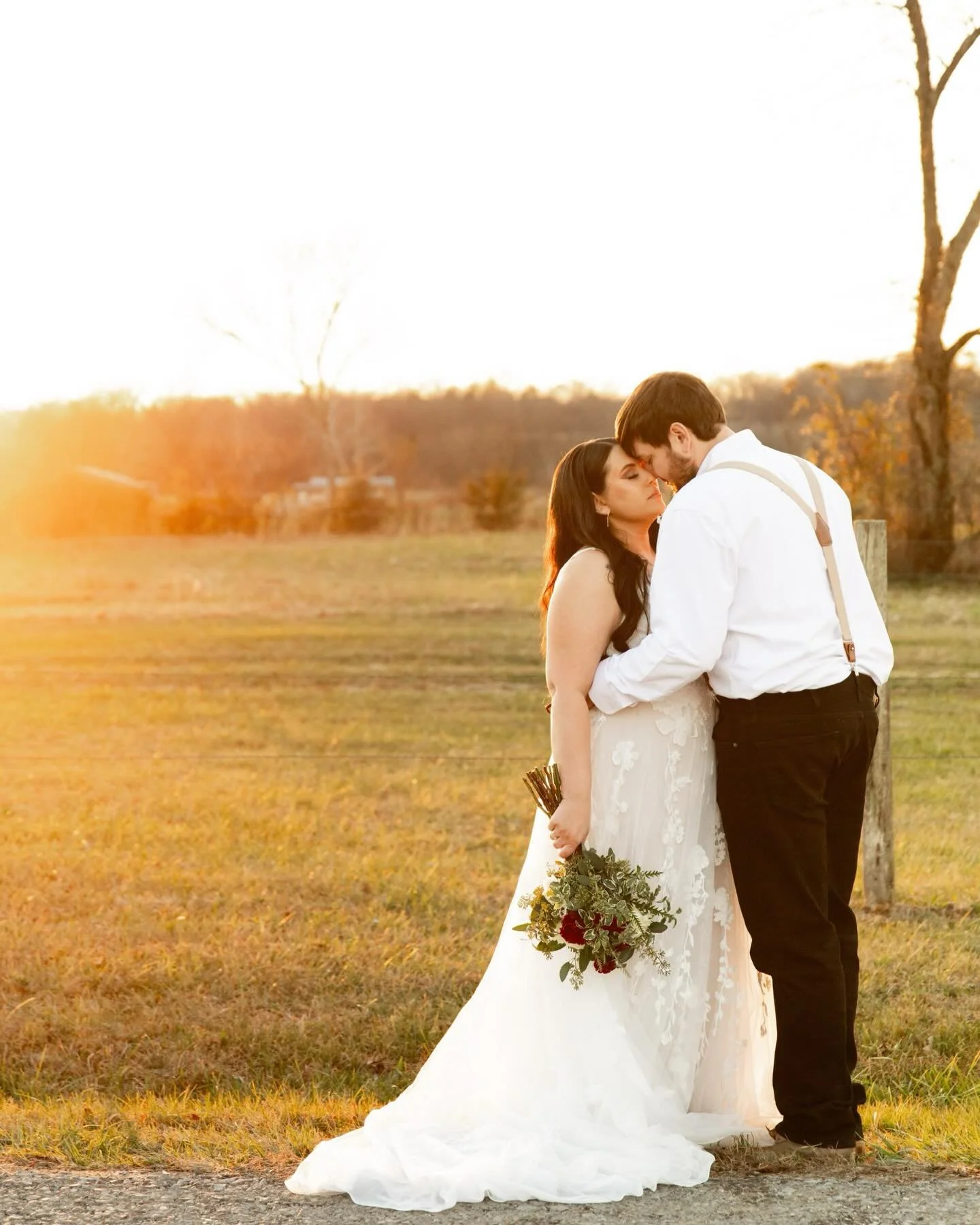 That golden hour lighting was *chef&rsquo;s kiss* 😘 during Reagan and Blake&rsquo;s bride and groom photos! Here&rsquo;s a little peek into their big day!💍❤️

Talented Vendors:
💒: @farm_at_bentley_fields
Wedding Dress: @whitelaceandpromises 
Hairs