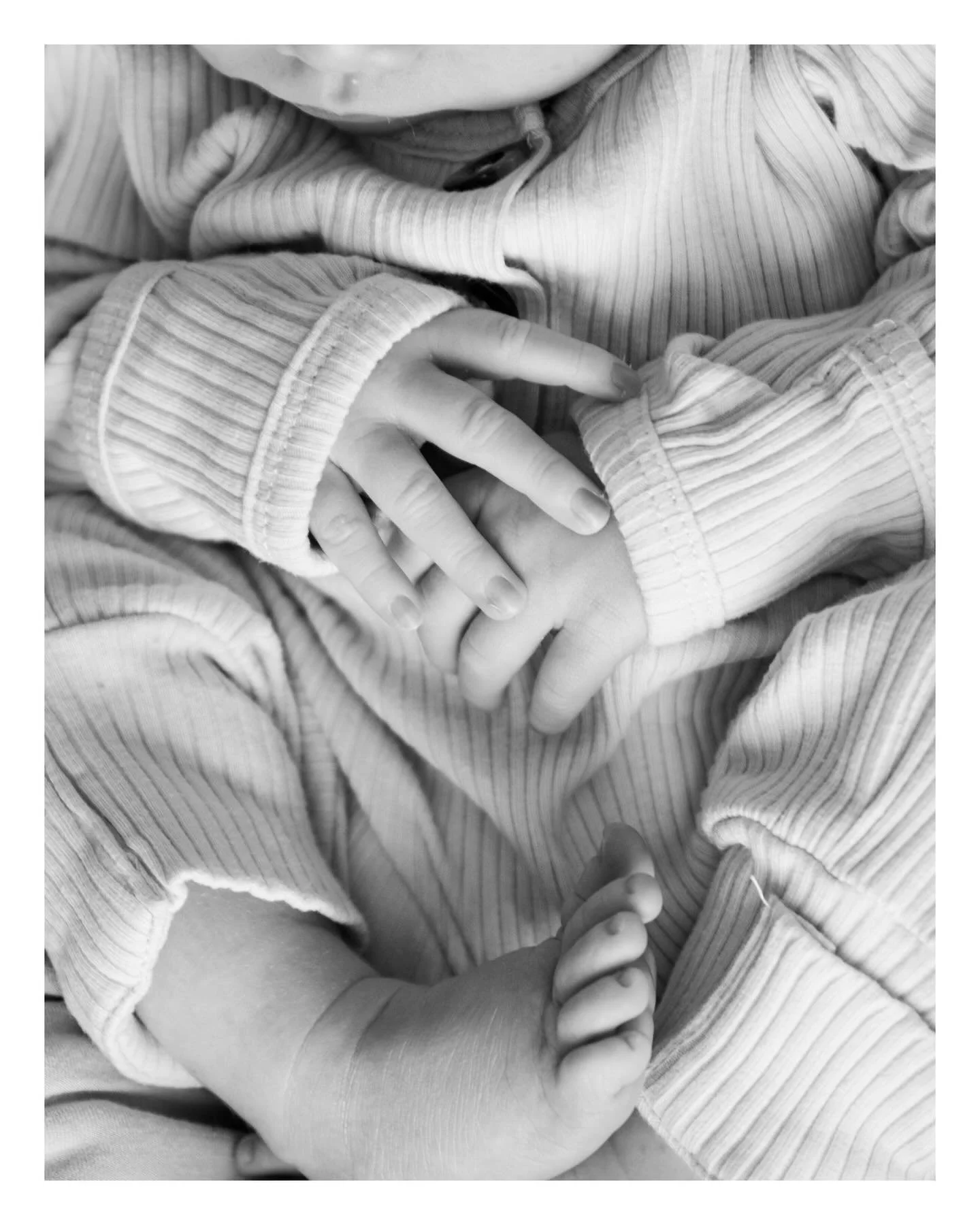 Cute little baby things. 🩵

#newbornlifestylephotography #newborndetails #babiesdontkeep #boymom #thedaysarefleeting