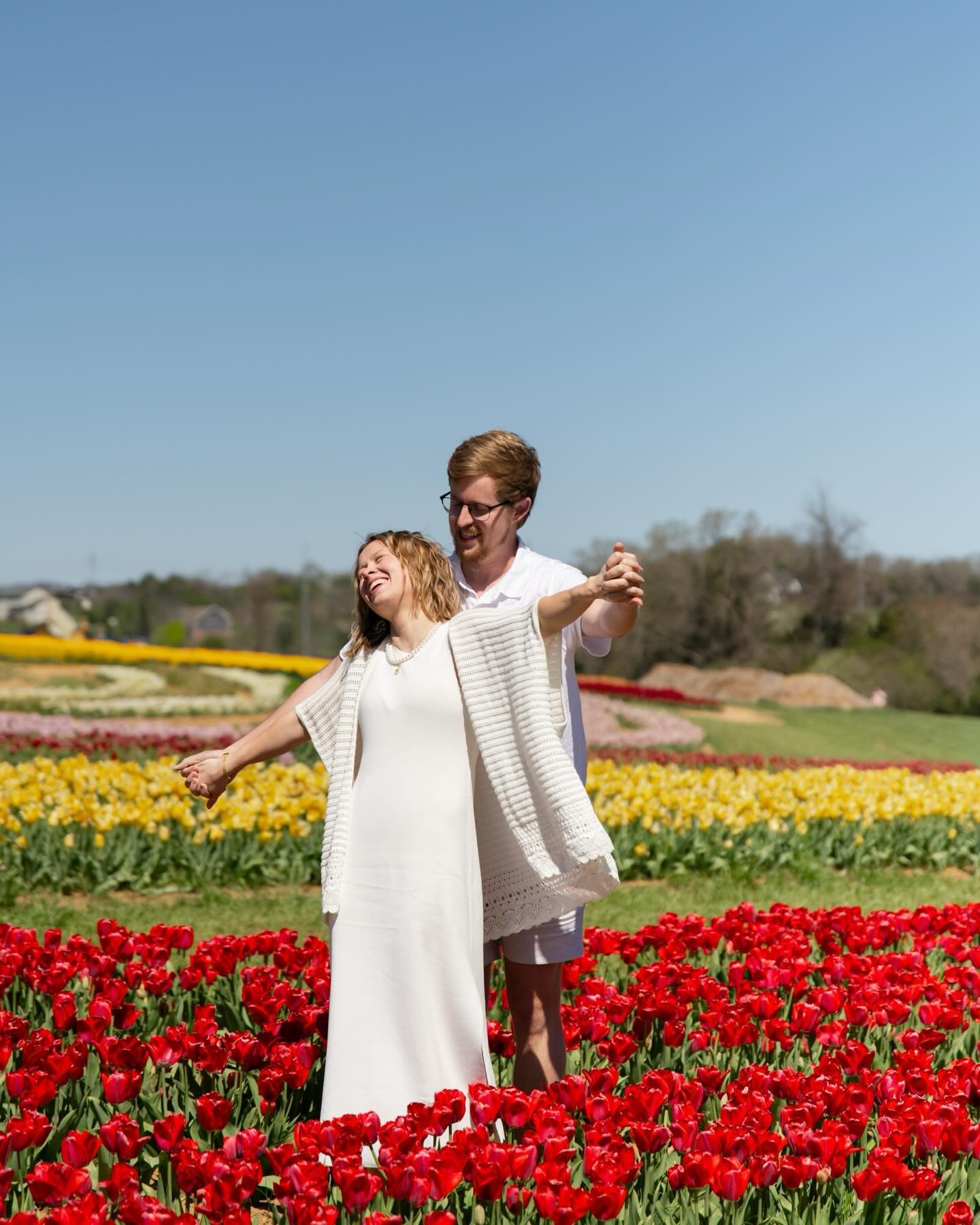 And that&rsquo;s a wrap on Tulip Sessions 2026! 🌷❤️
All 13 galleries have been edited and delivered and we are on to the next sessions to edit! 🙌🏻 If you came out for these tulip sessions, thank you SO much for battling the cold and the wind with 