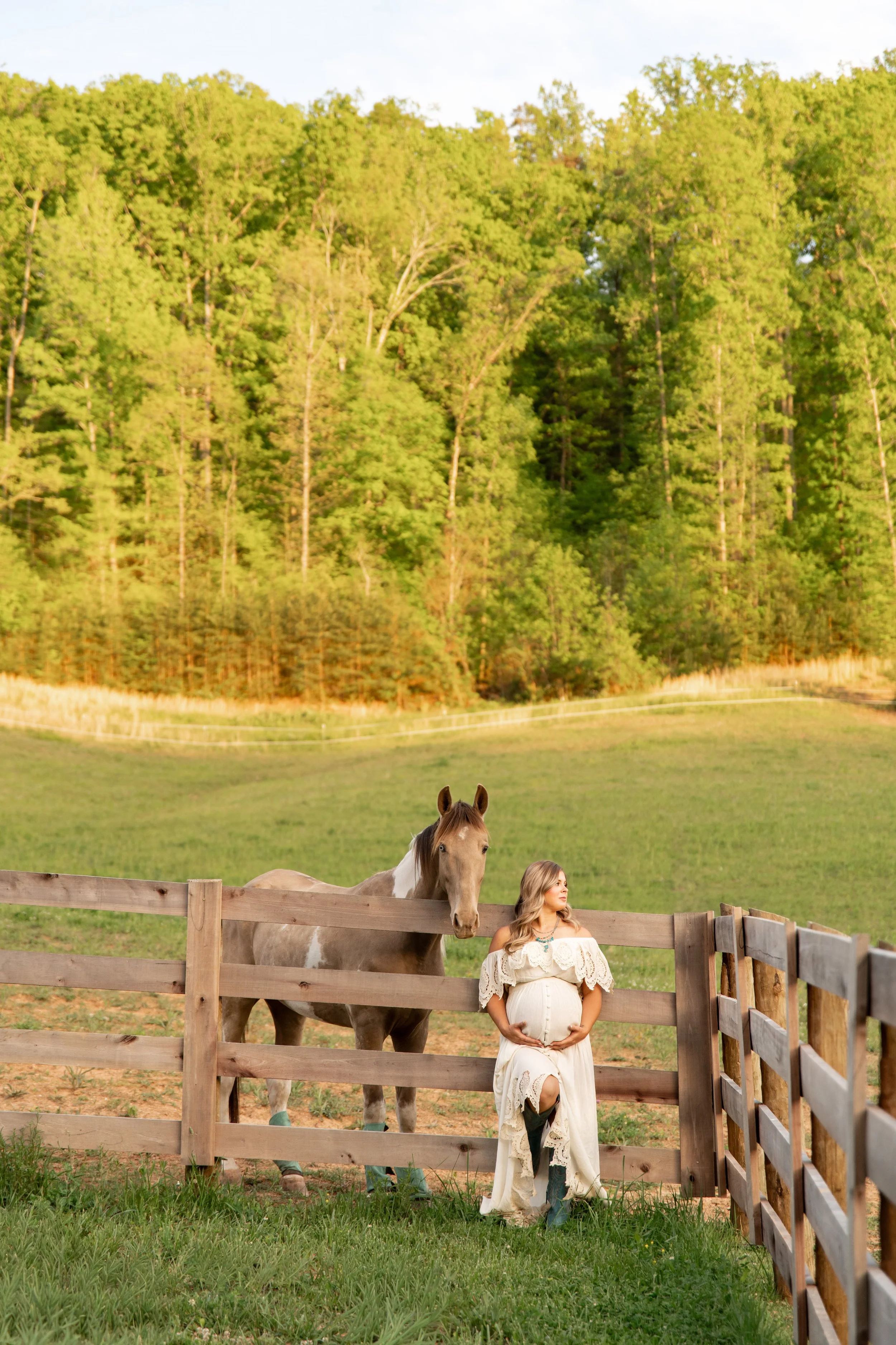 brittney_beeler_photography_western_maternity_session-1.jpg