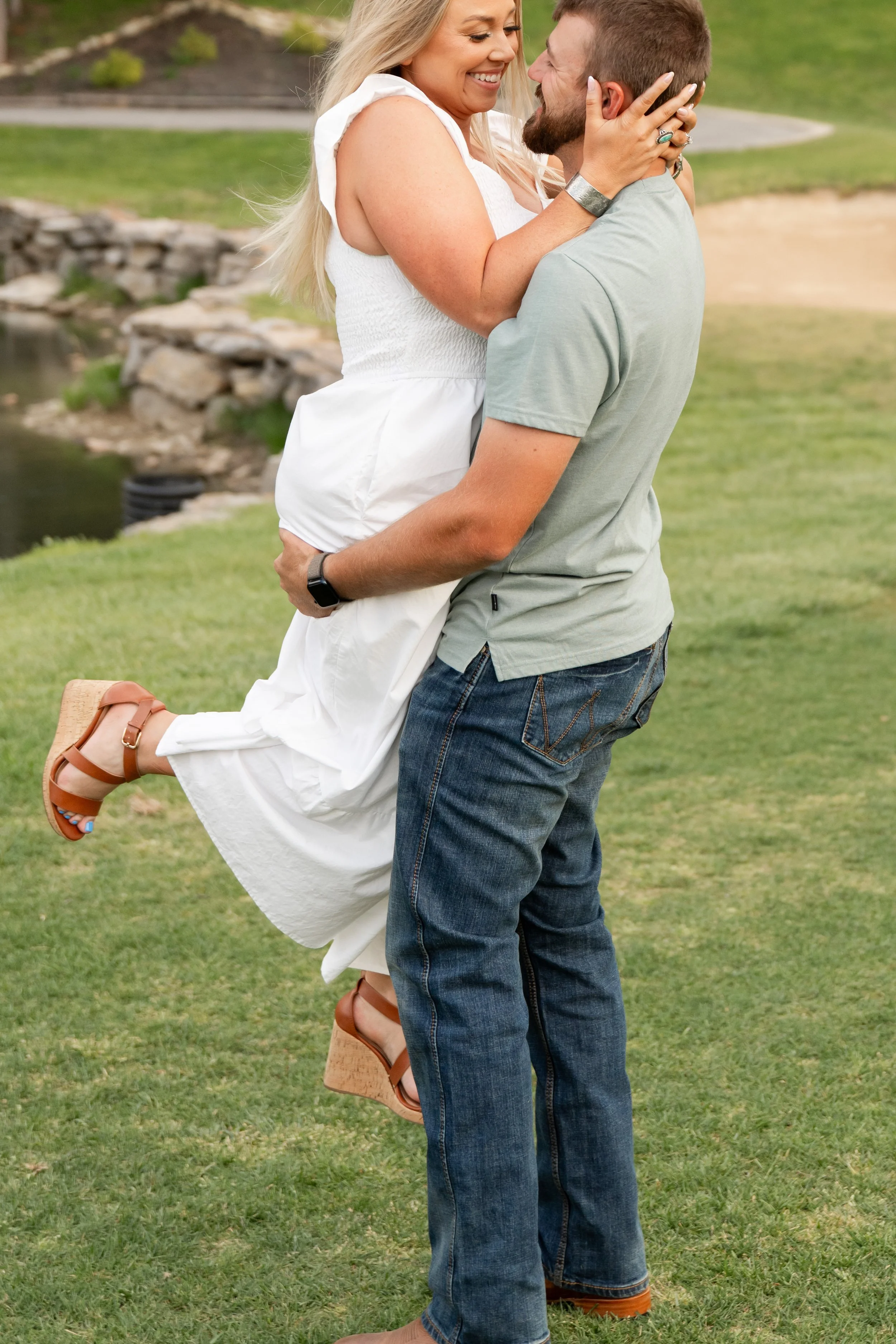 brittney_beeler_photography_engagement_session-85.jpg