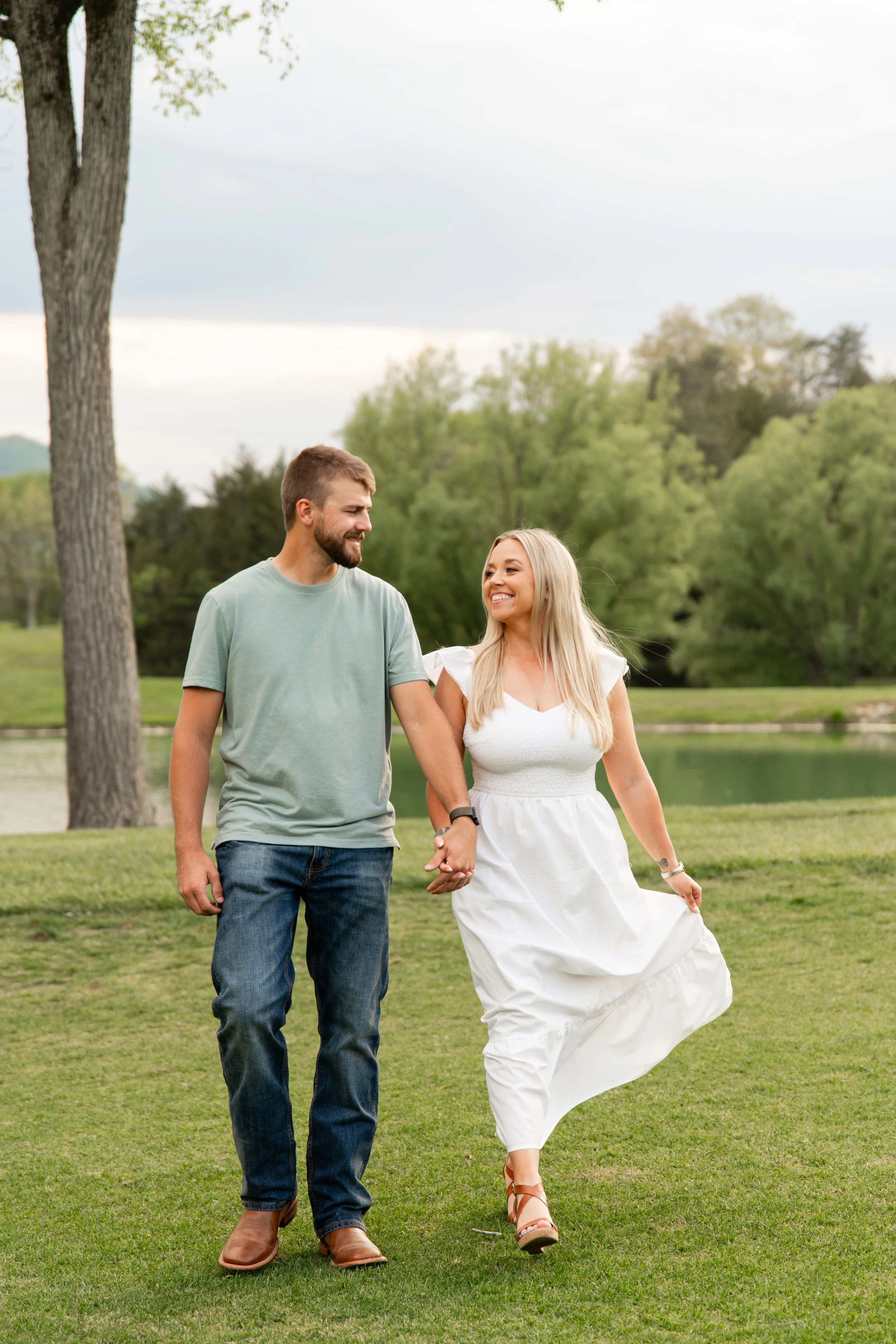 brittney_beeler_photography_engagement_session-94.jpg