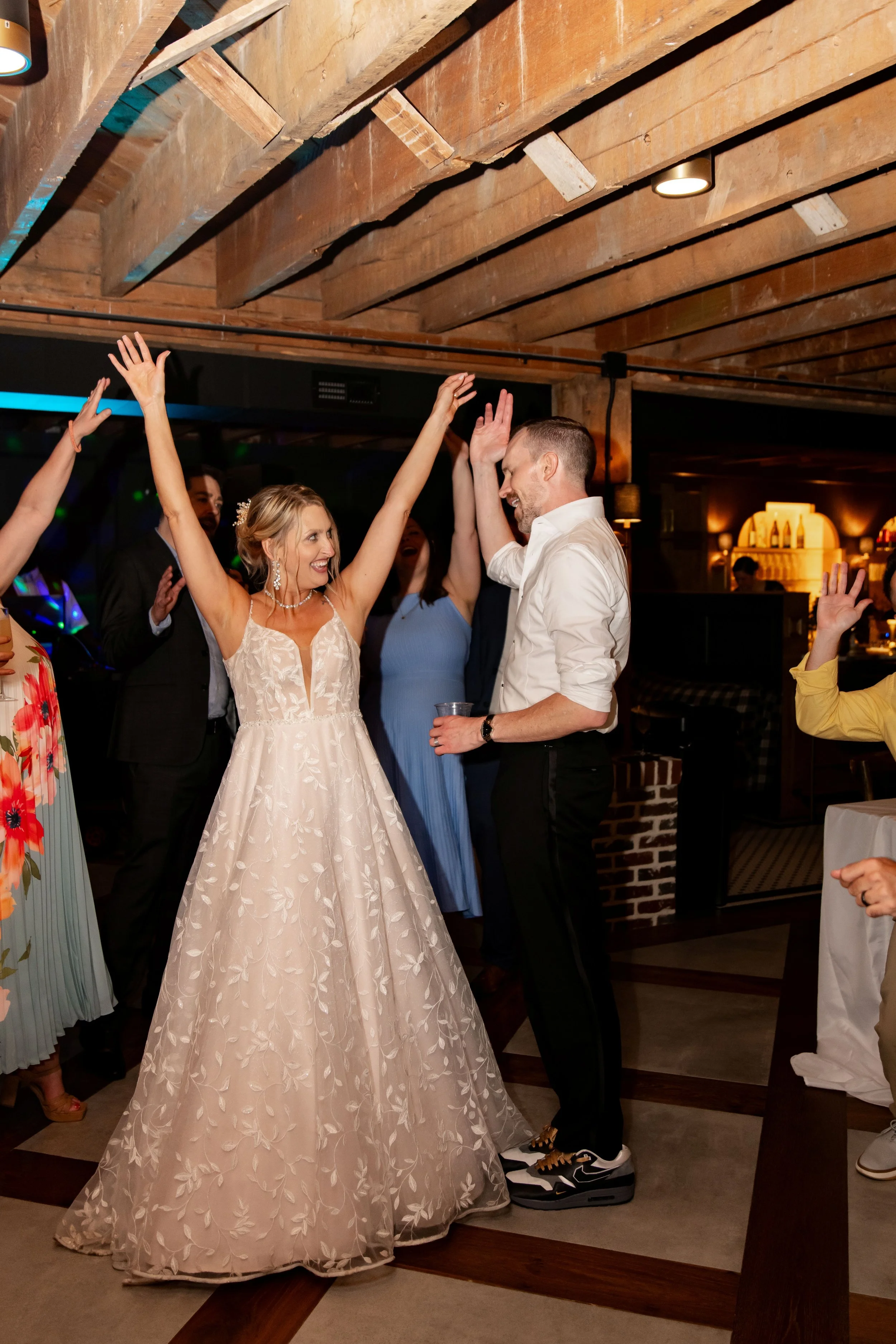 brittney_beeler_photography_maryville_wedding-65155.jpg