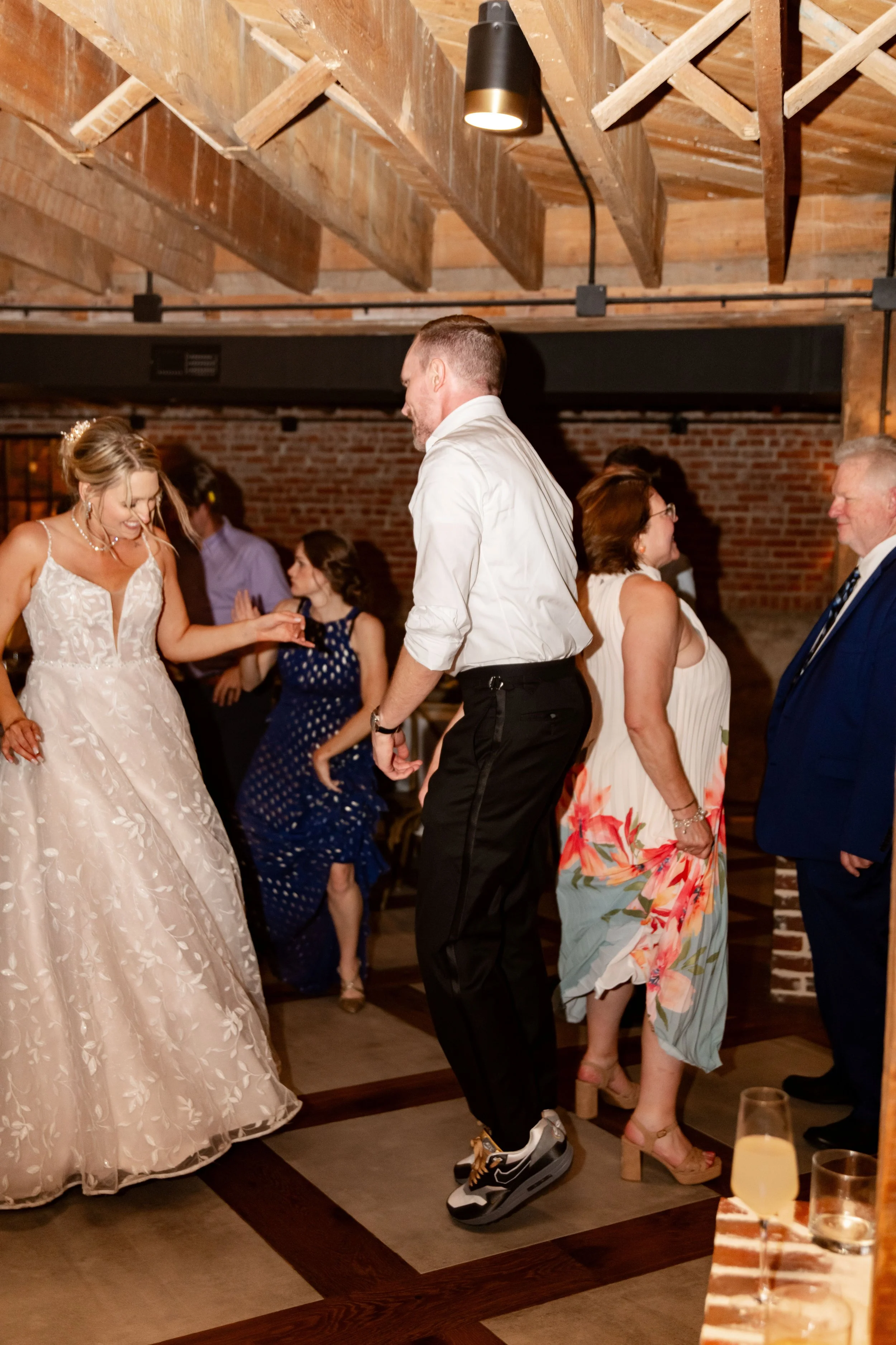 brittney_beeler_photography_maryville_wedding-67255.jpg